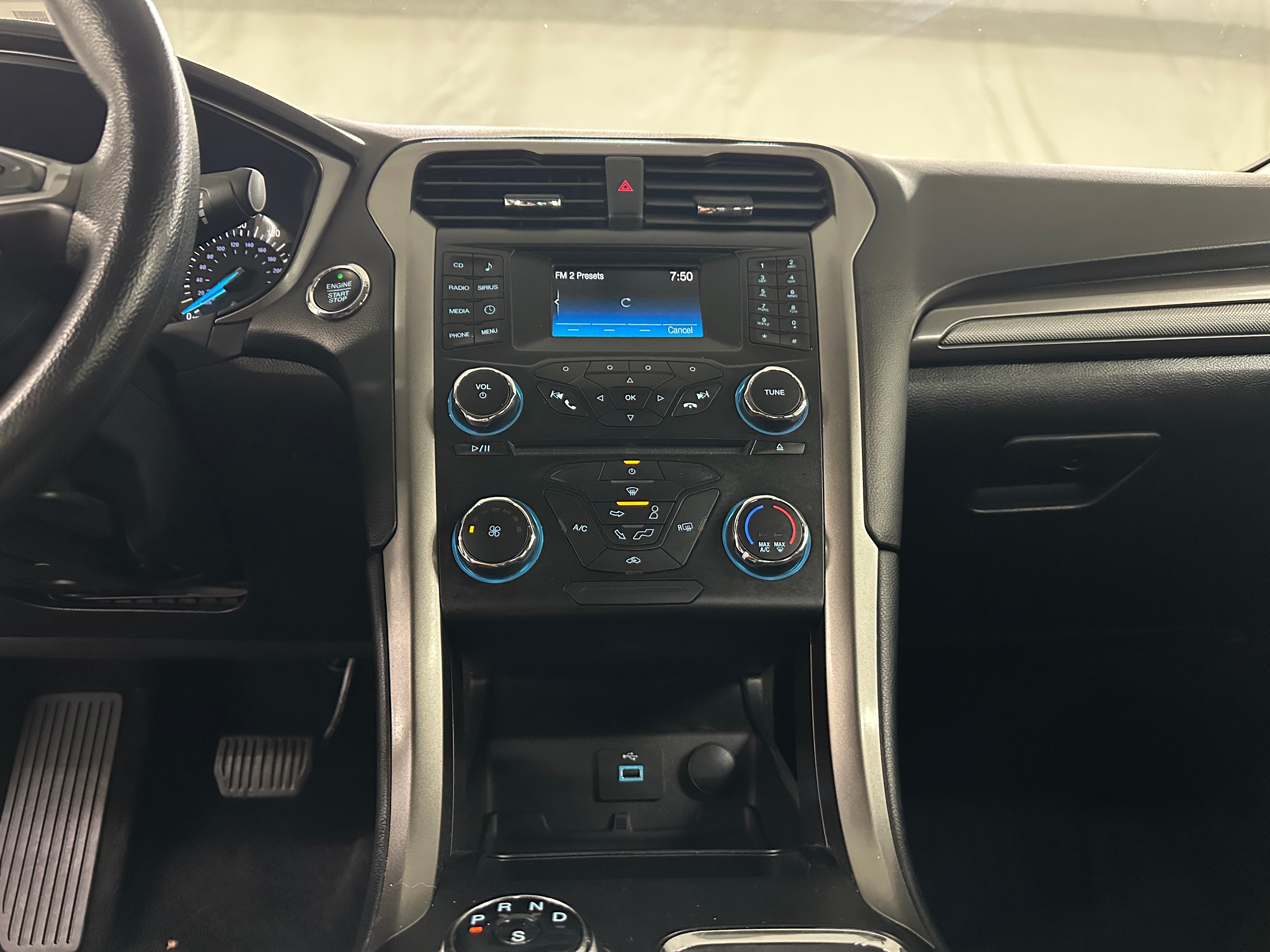 2017 Ford Fusion SE 4