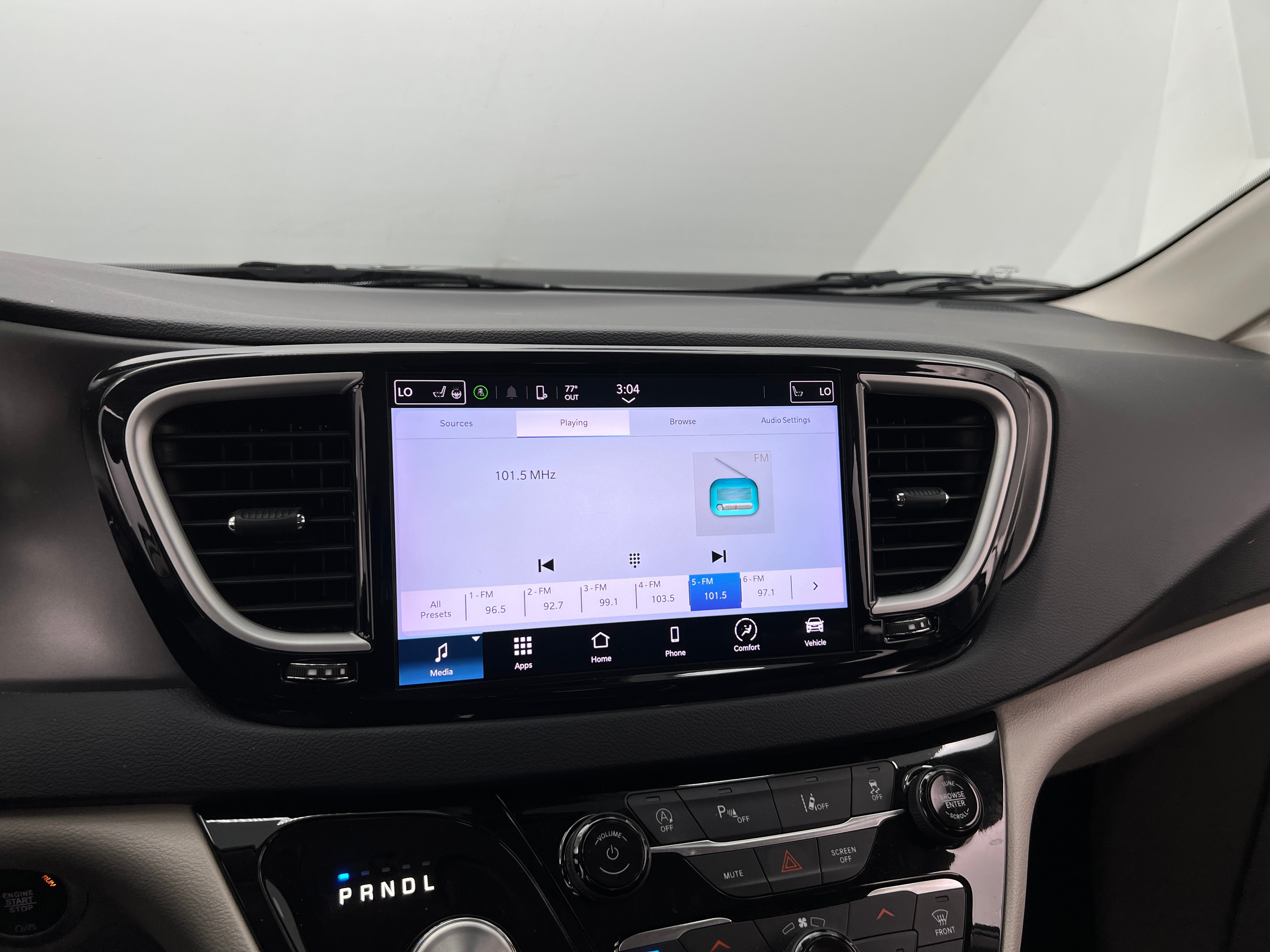2023 Chrysler Pacifica Touring L 3