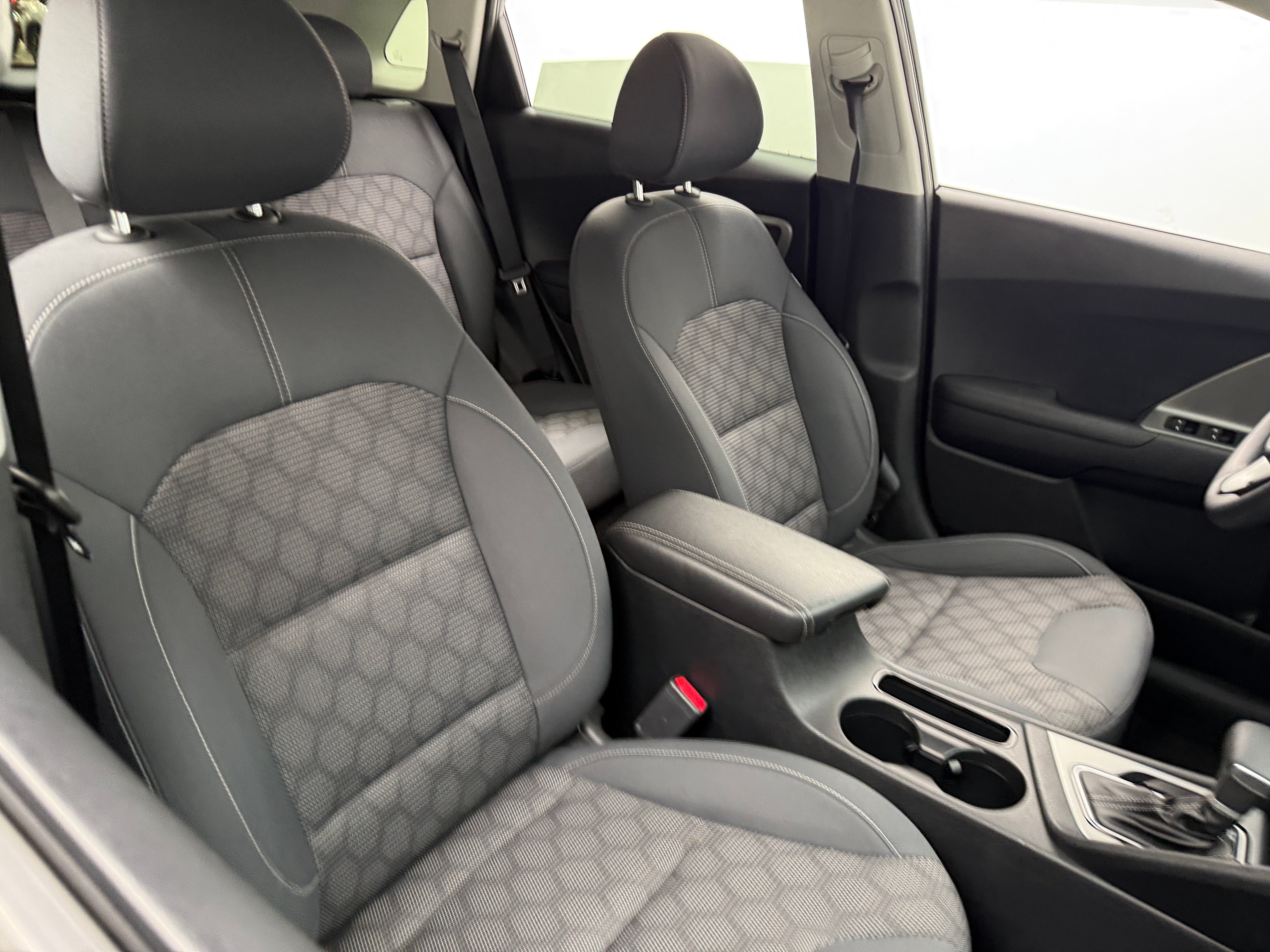 2019 Kia Niro LX 2