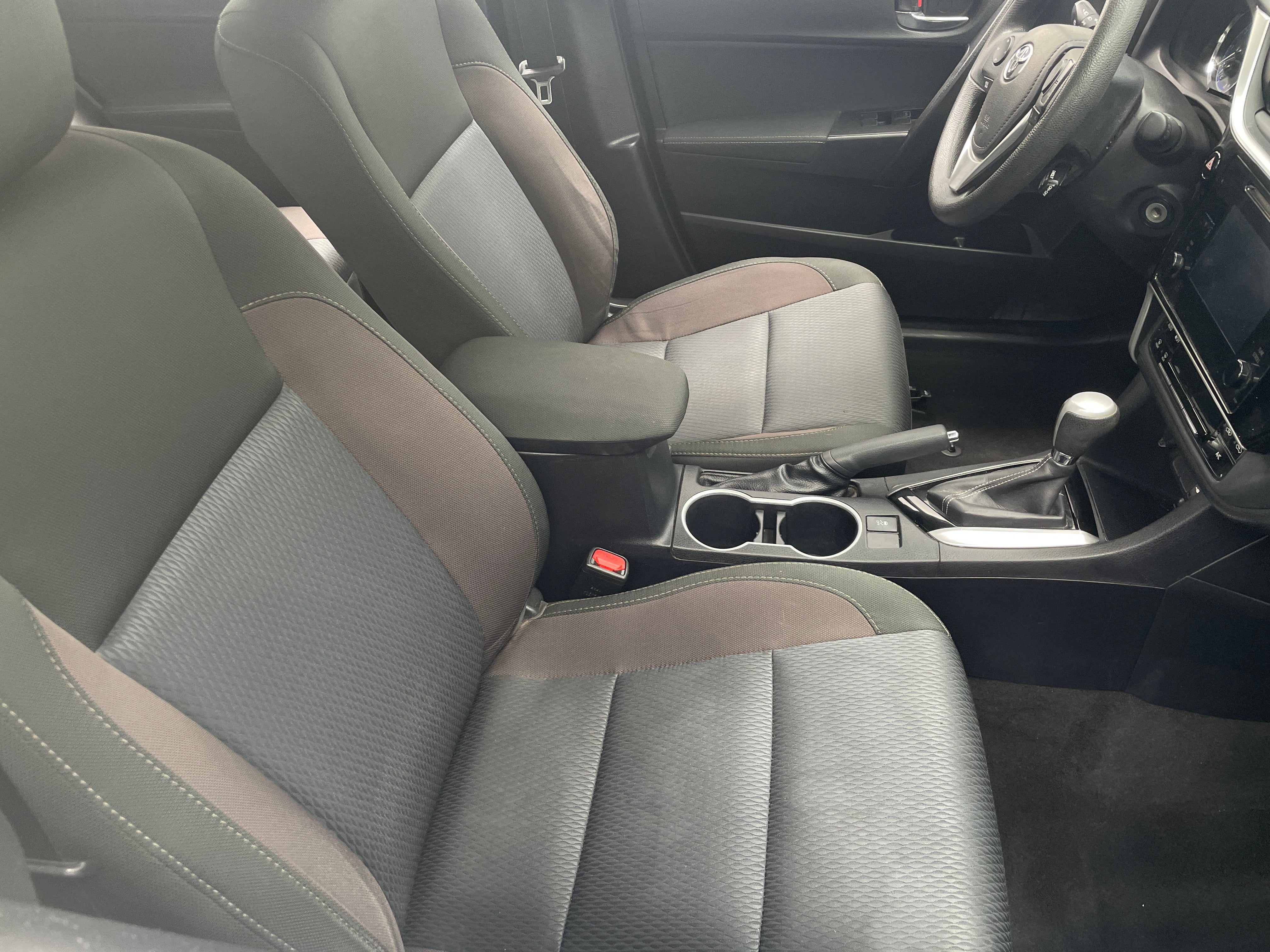 2017 Toyota Corolla LE 2