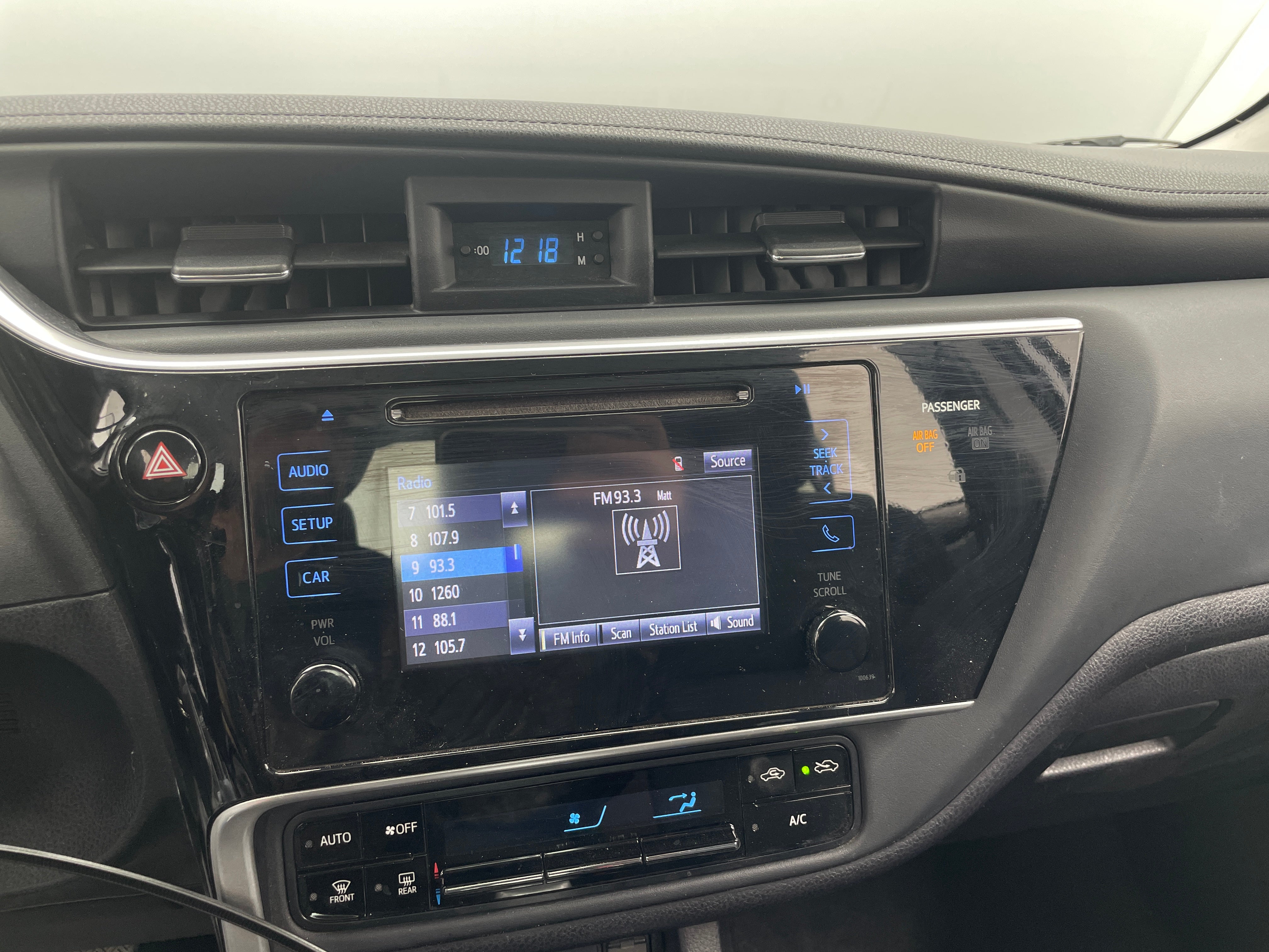 2017 Toyota Corolla LE 4