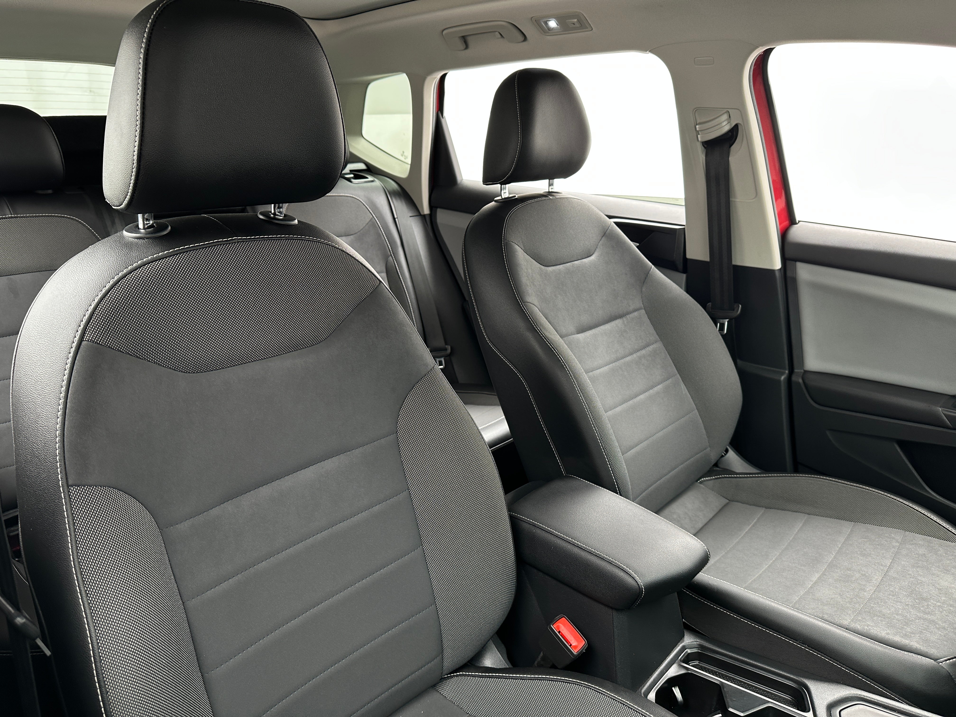 2022 Volkswagen Taos SE 2