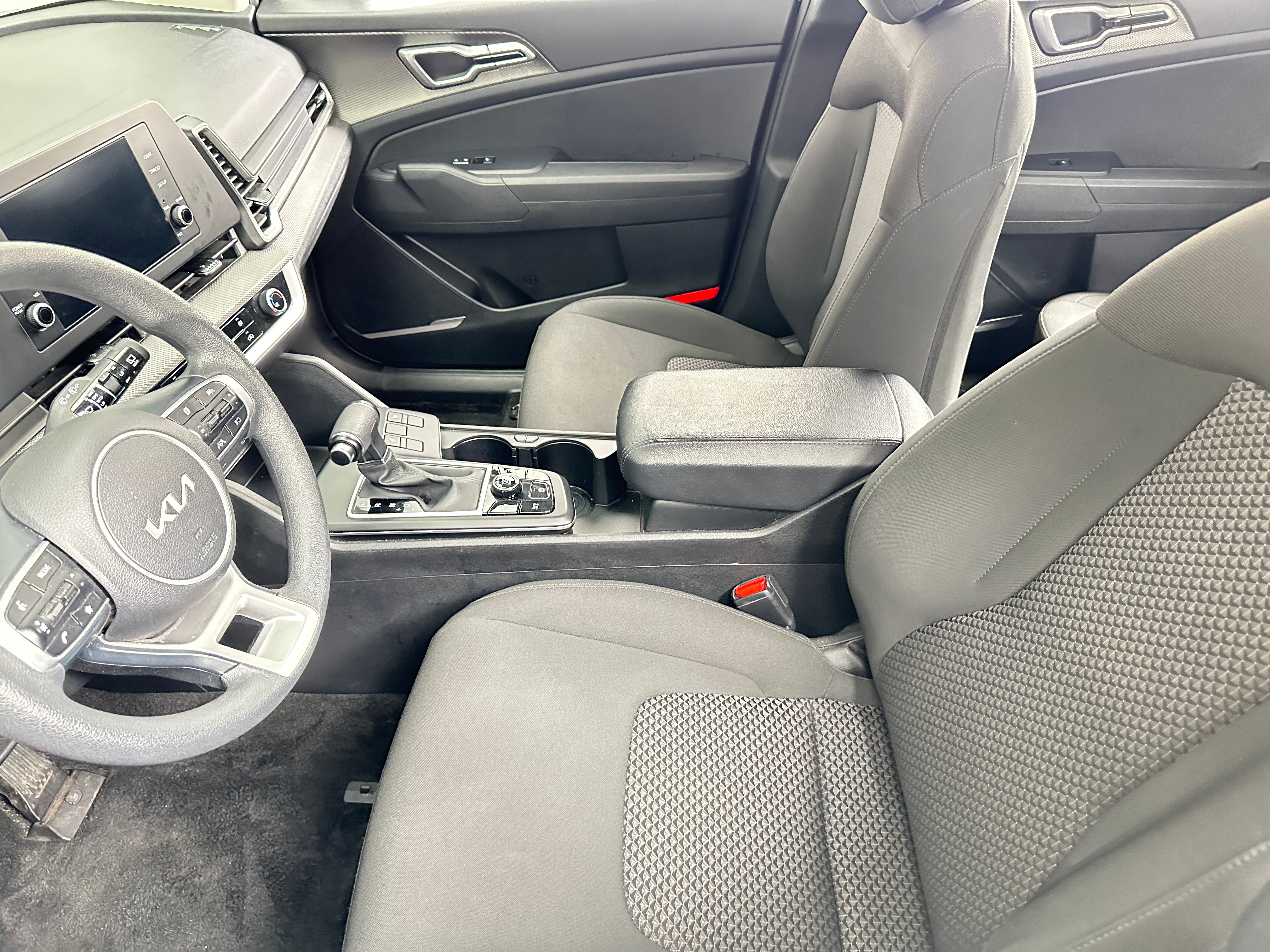 2023 Kia Sportage LX 2