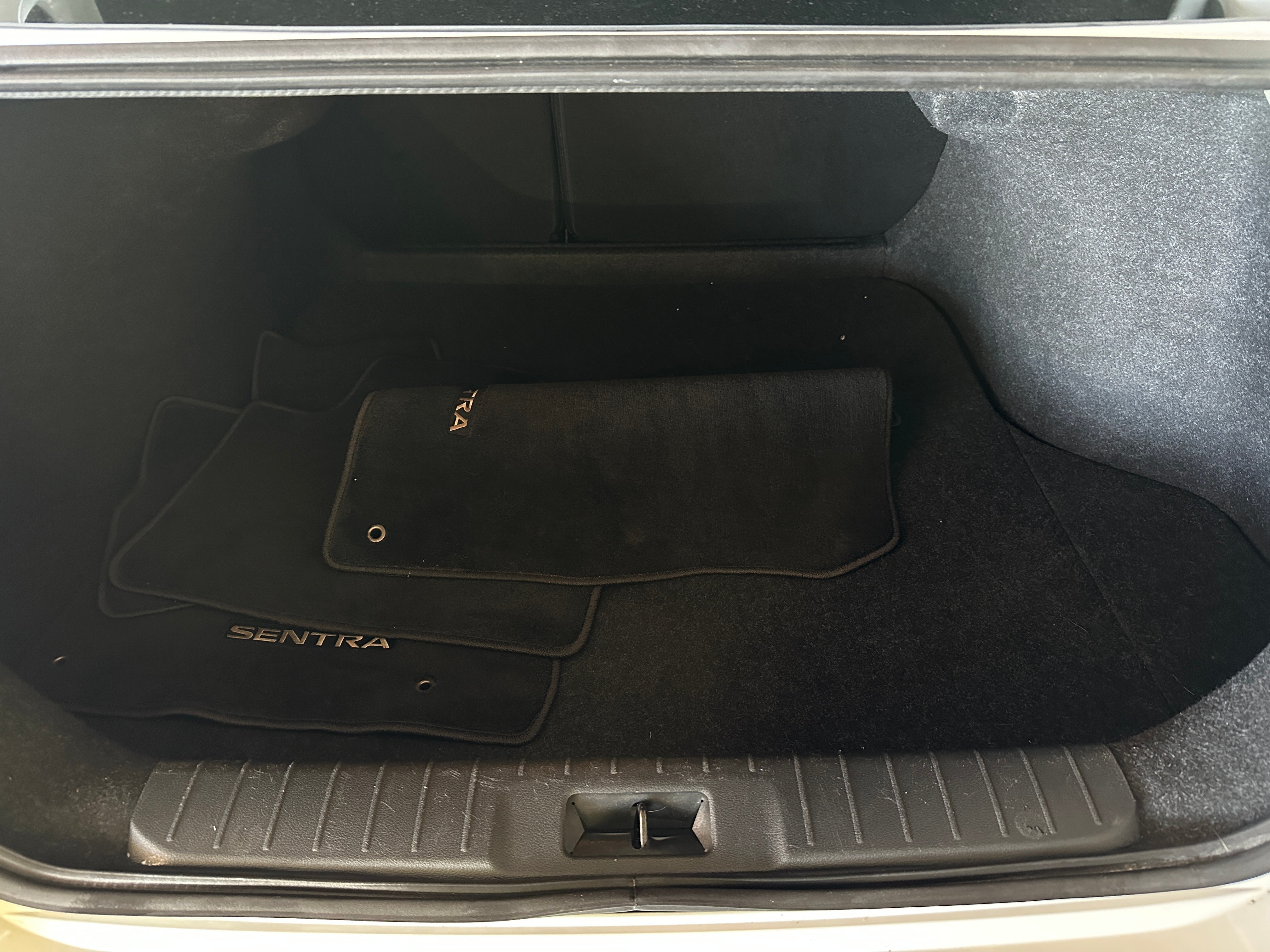 2021 Nissan Sentra S 7