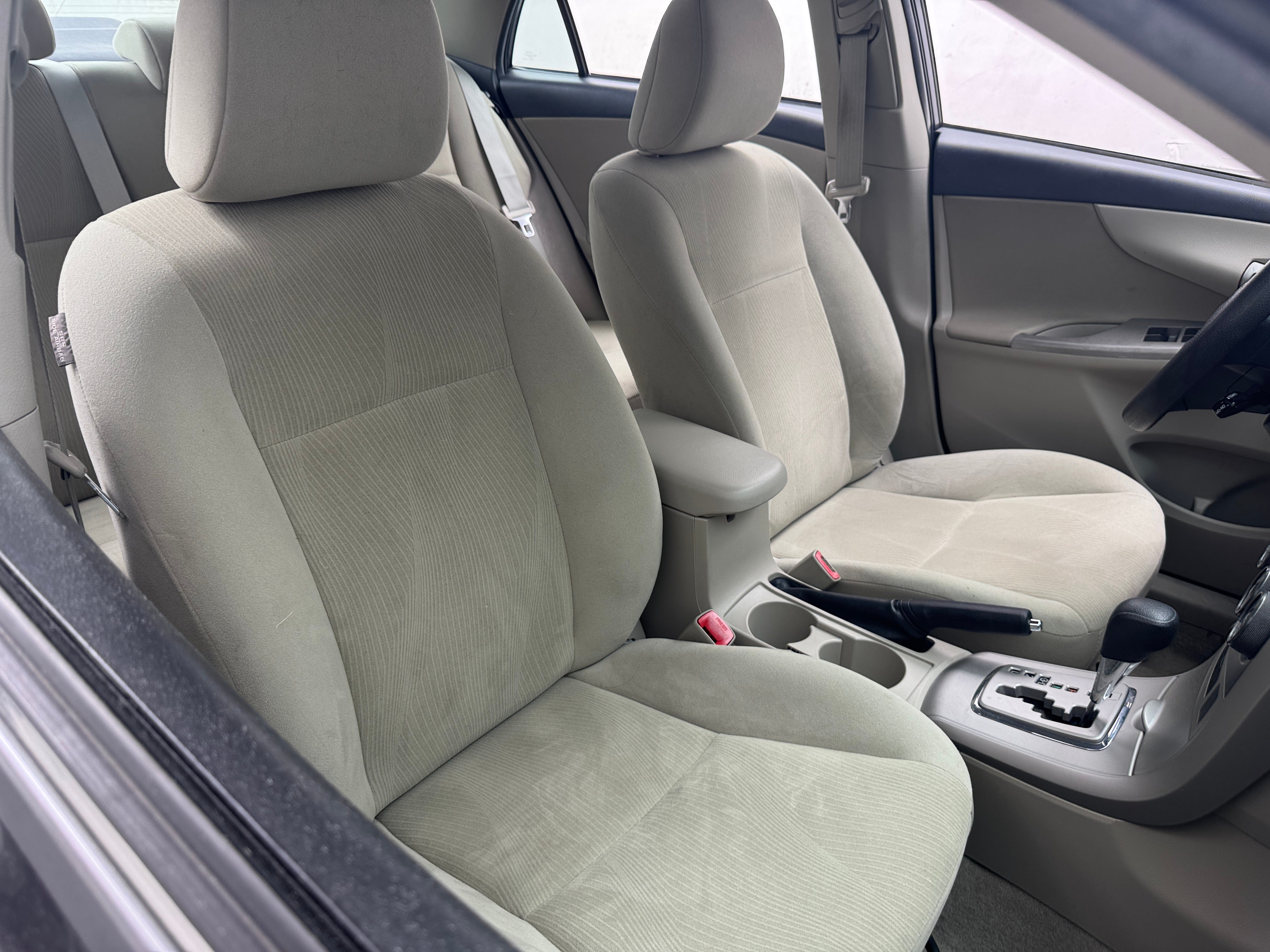 2013 Toyota Corolla LE 2