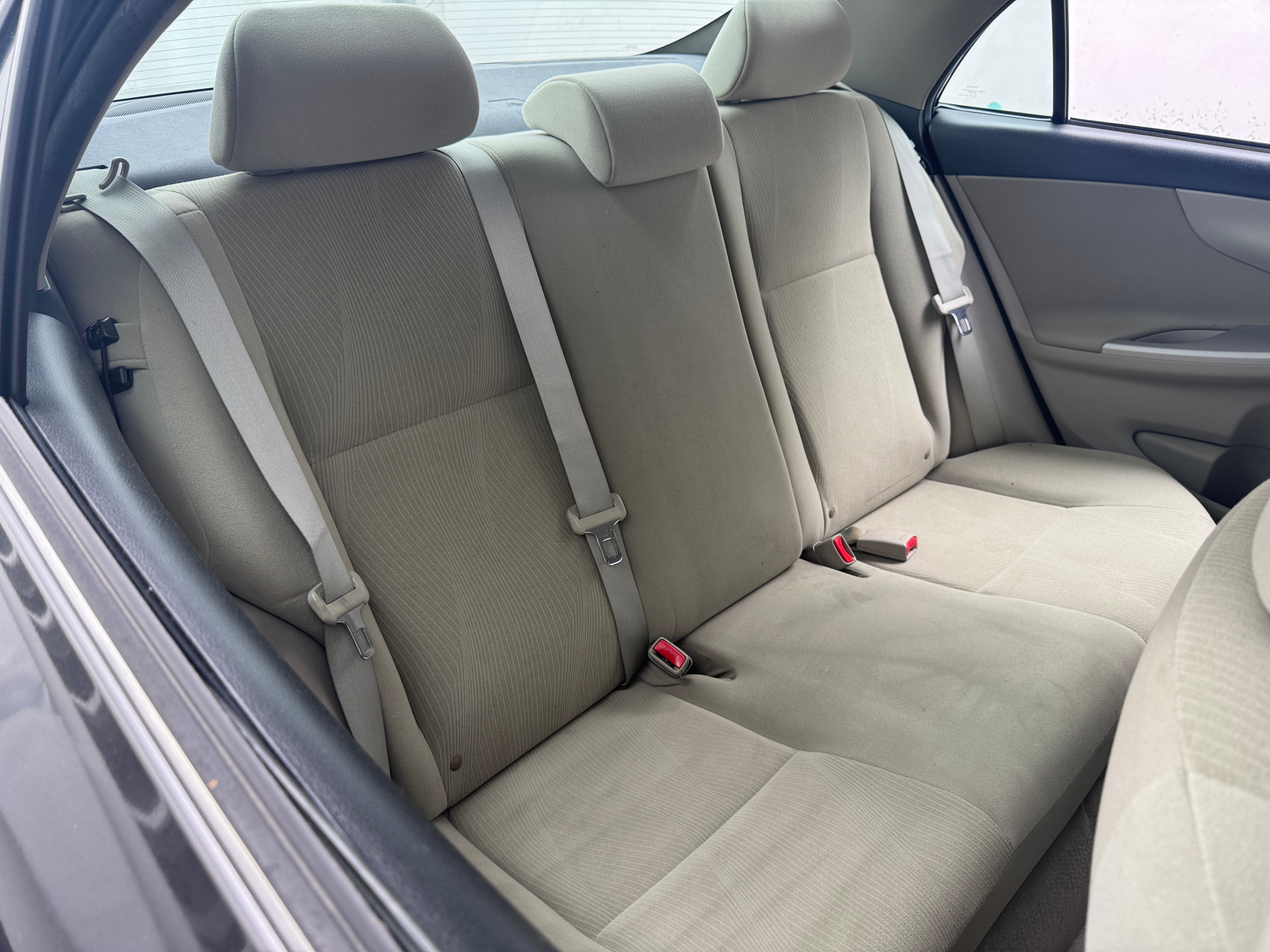 2013 Toyota Corolla LE 6