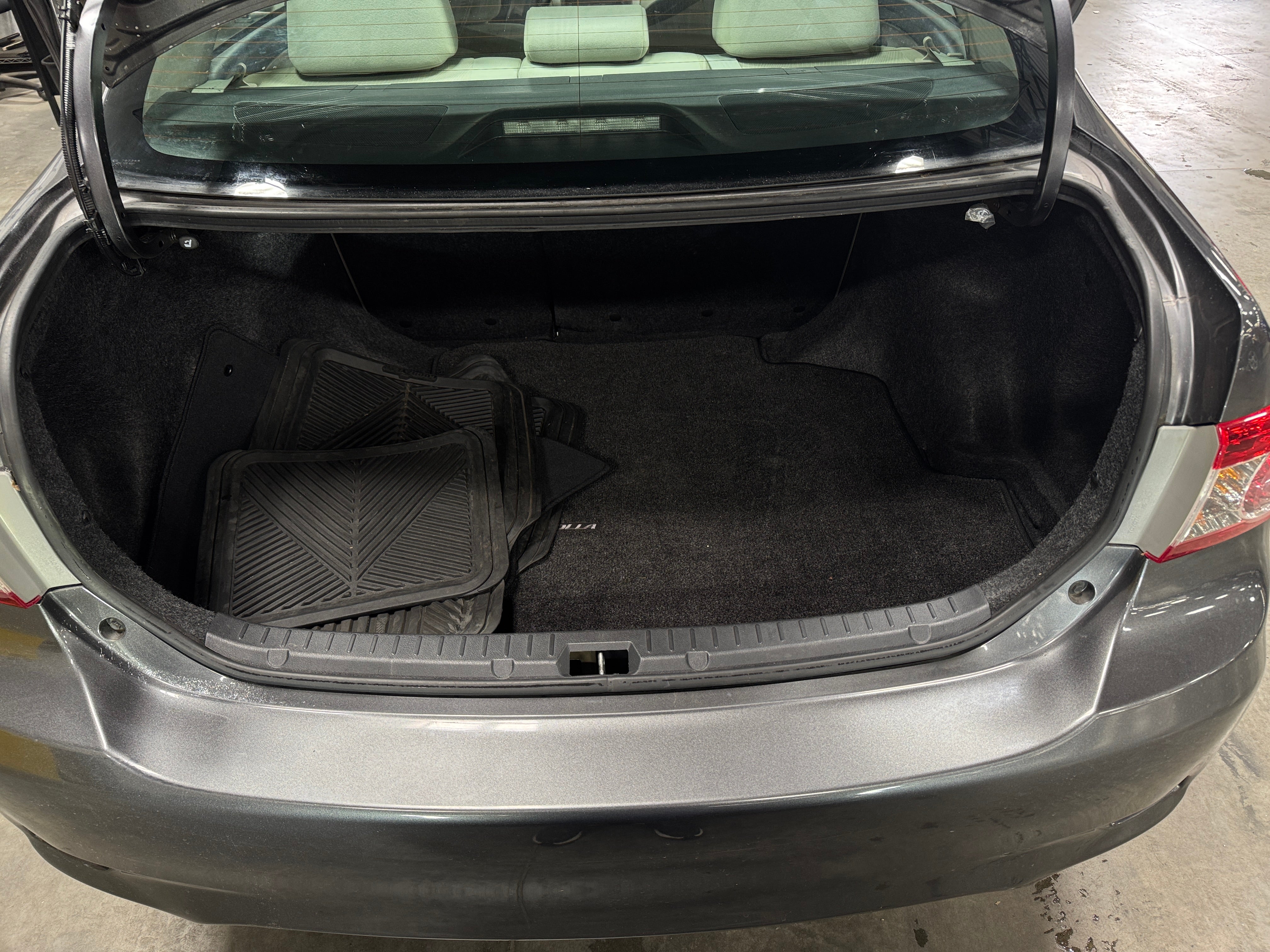 2013 Toyota Corolla LE 7