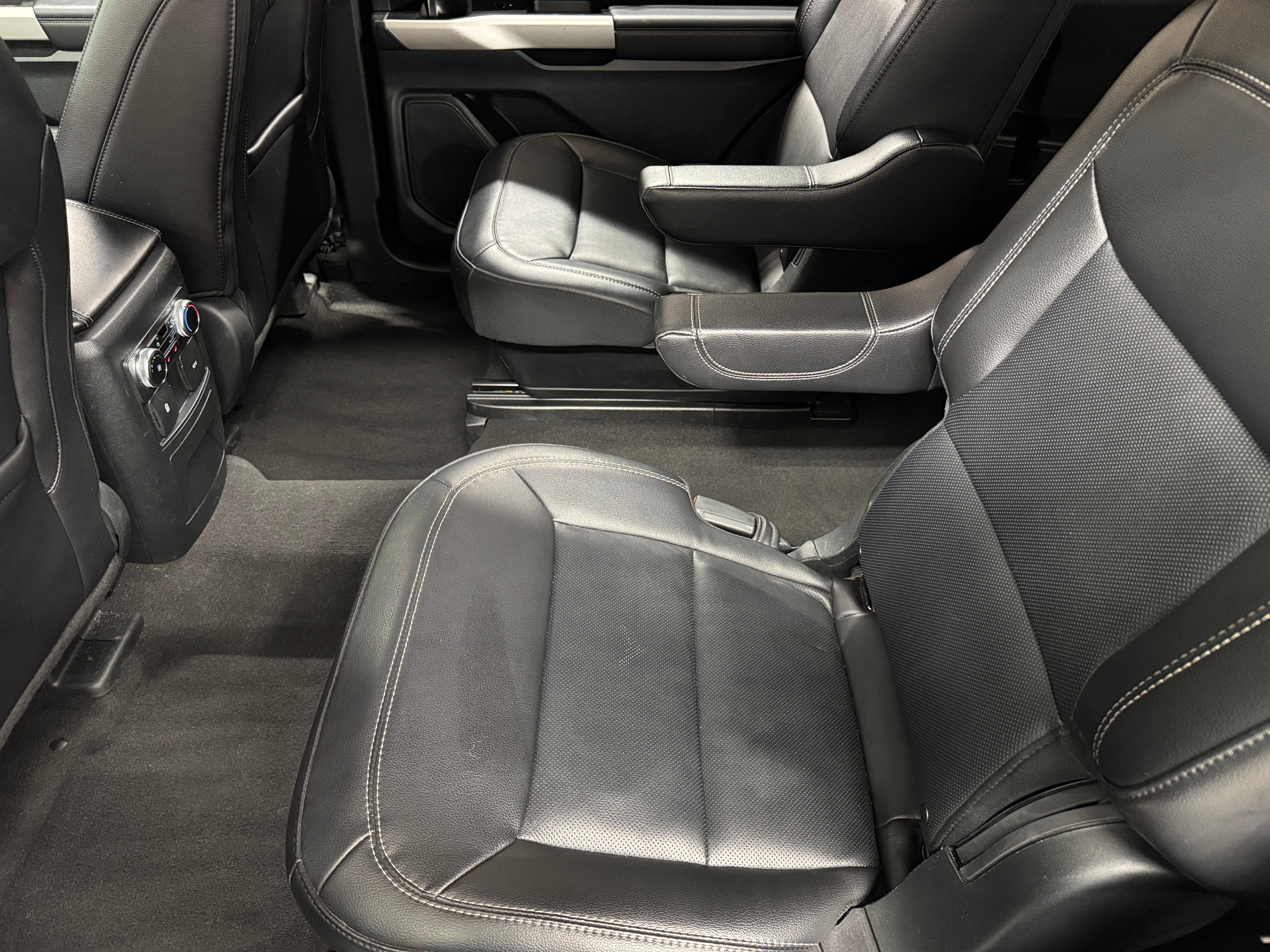 2023 Ford Explorer Limited 5