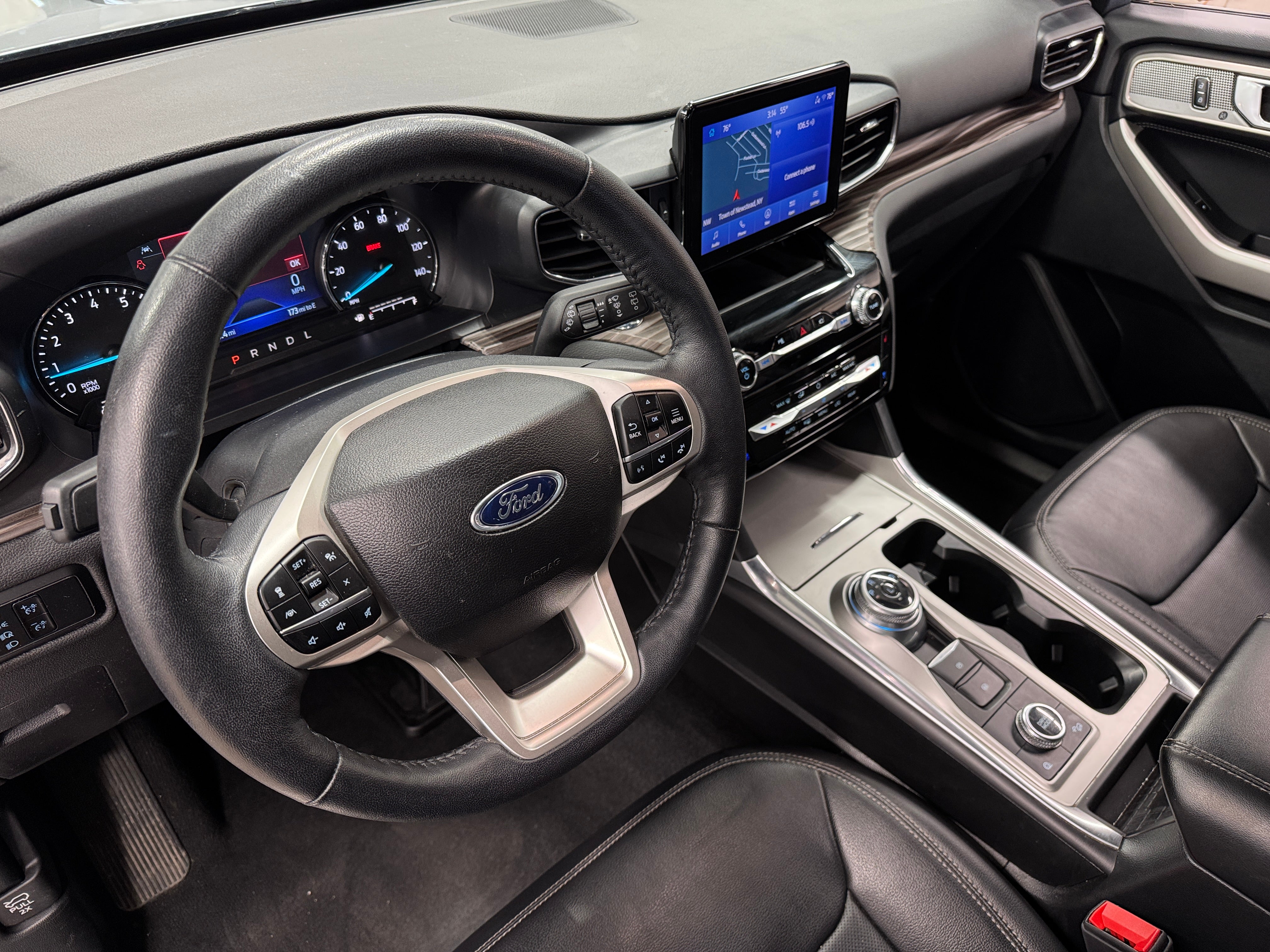 2023 Ford Explorer Limited 2