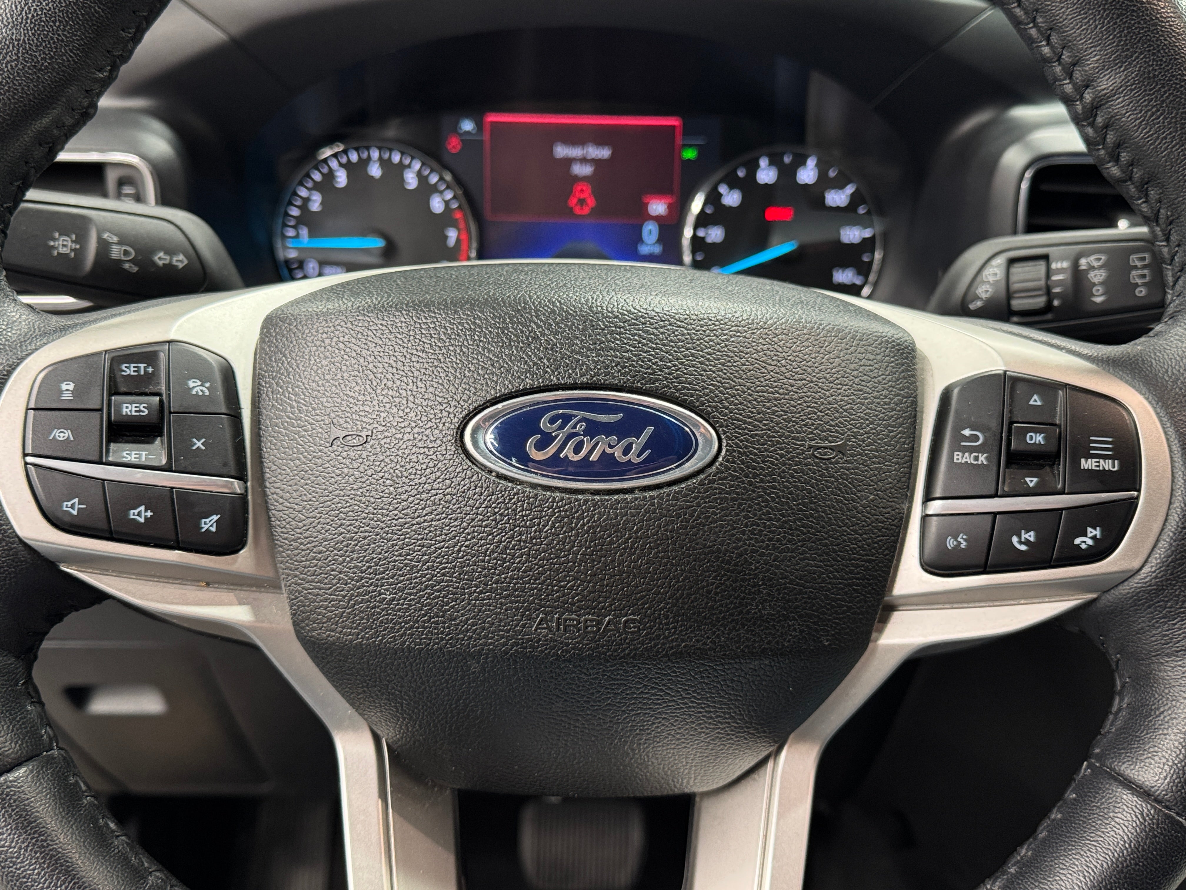 2023 Ford Explorer Limited 4