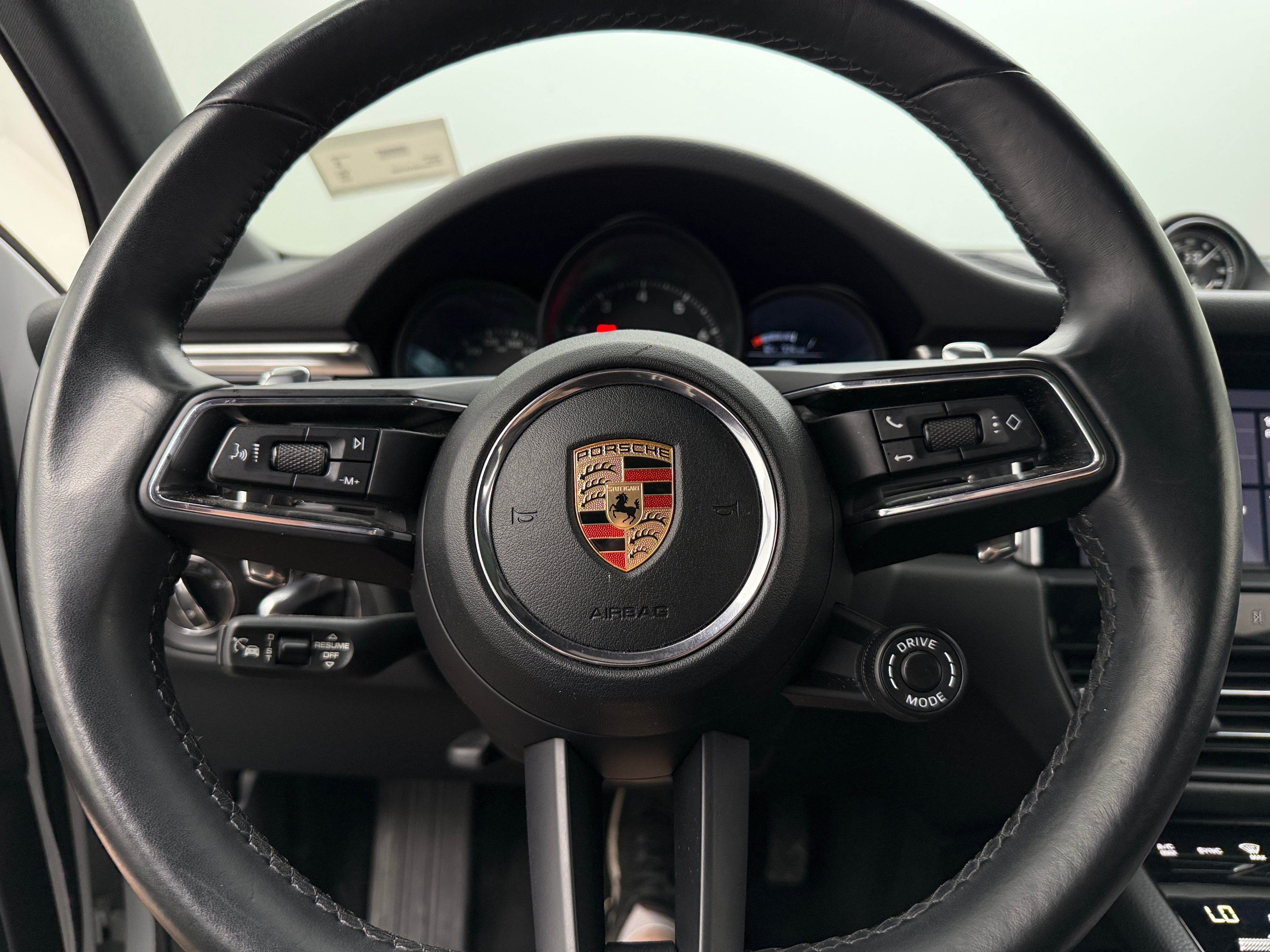 2023 Porsche Macan Base 4