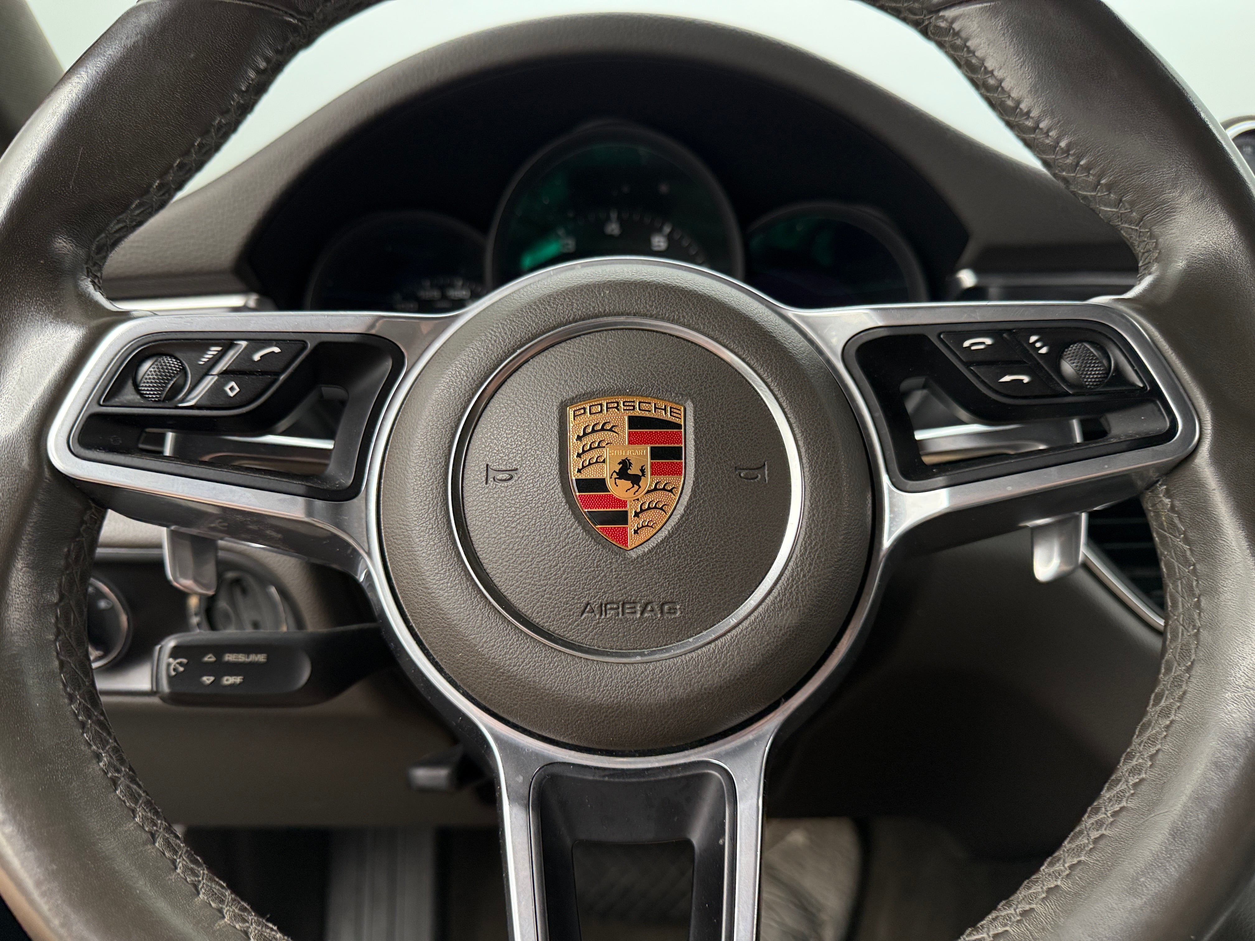 2017 Porsche Macan Base 4