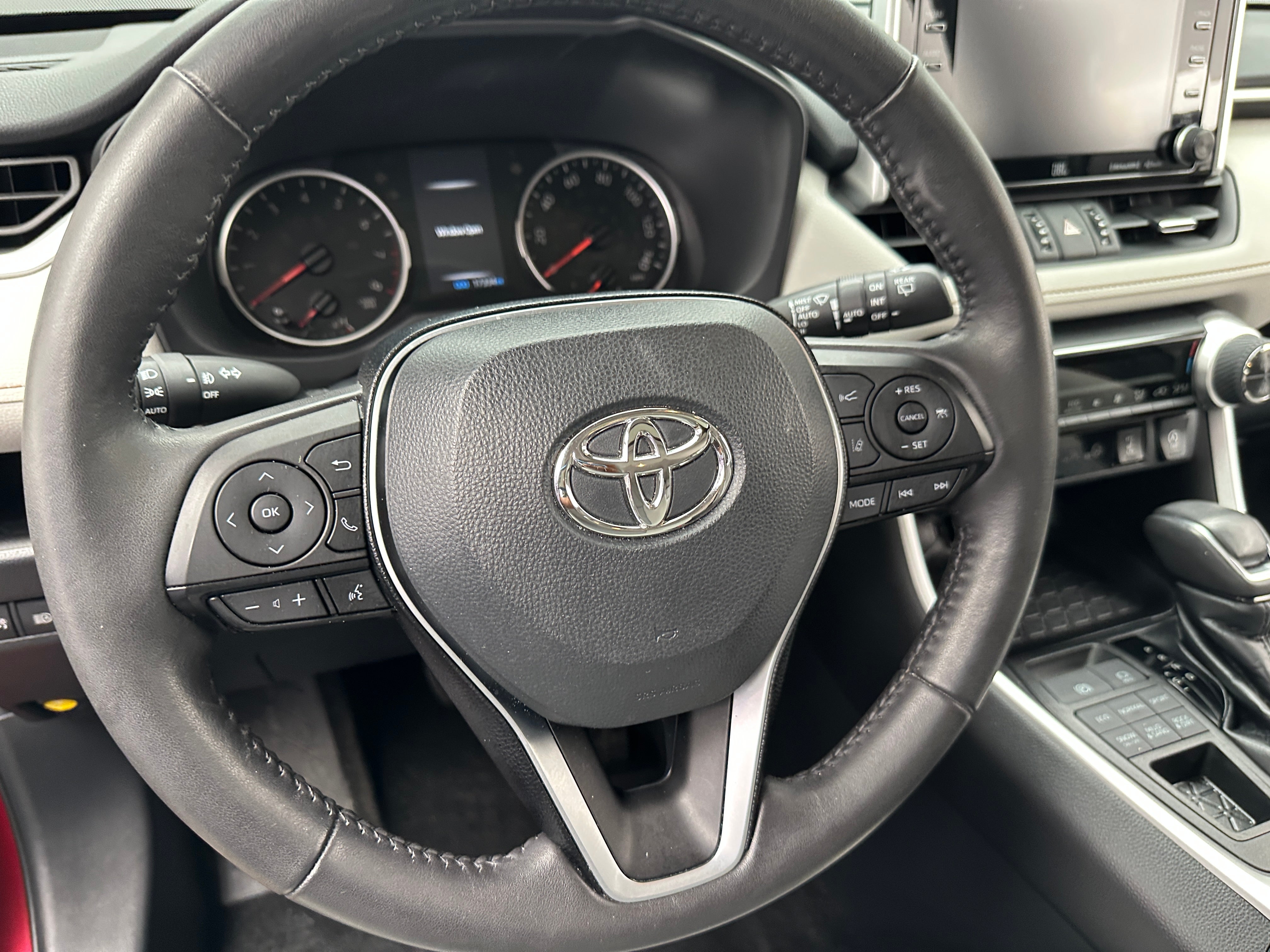 2020 Toyota RAV4 XLE Premium 4