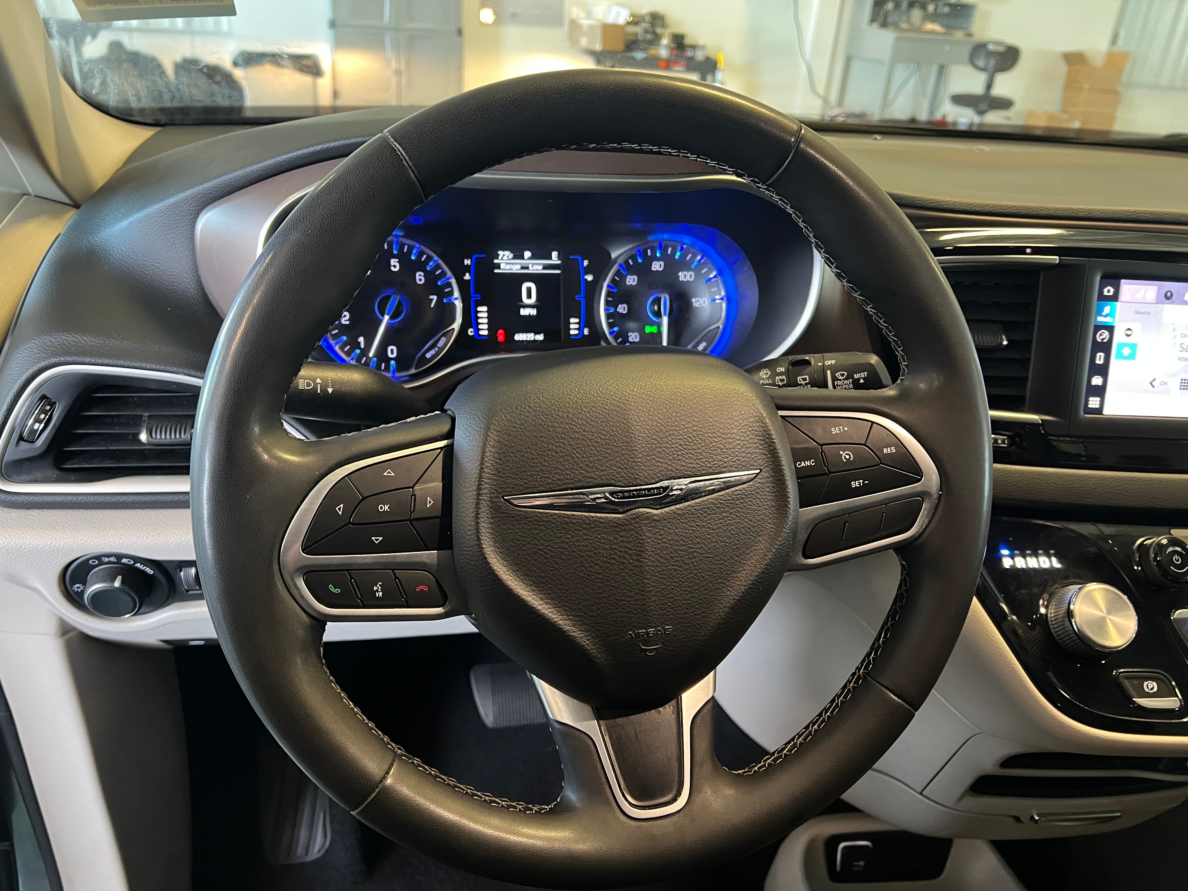 2022 Chrysler Voyager LX 5