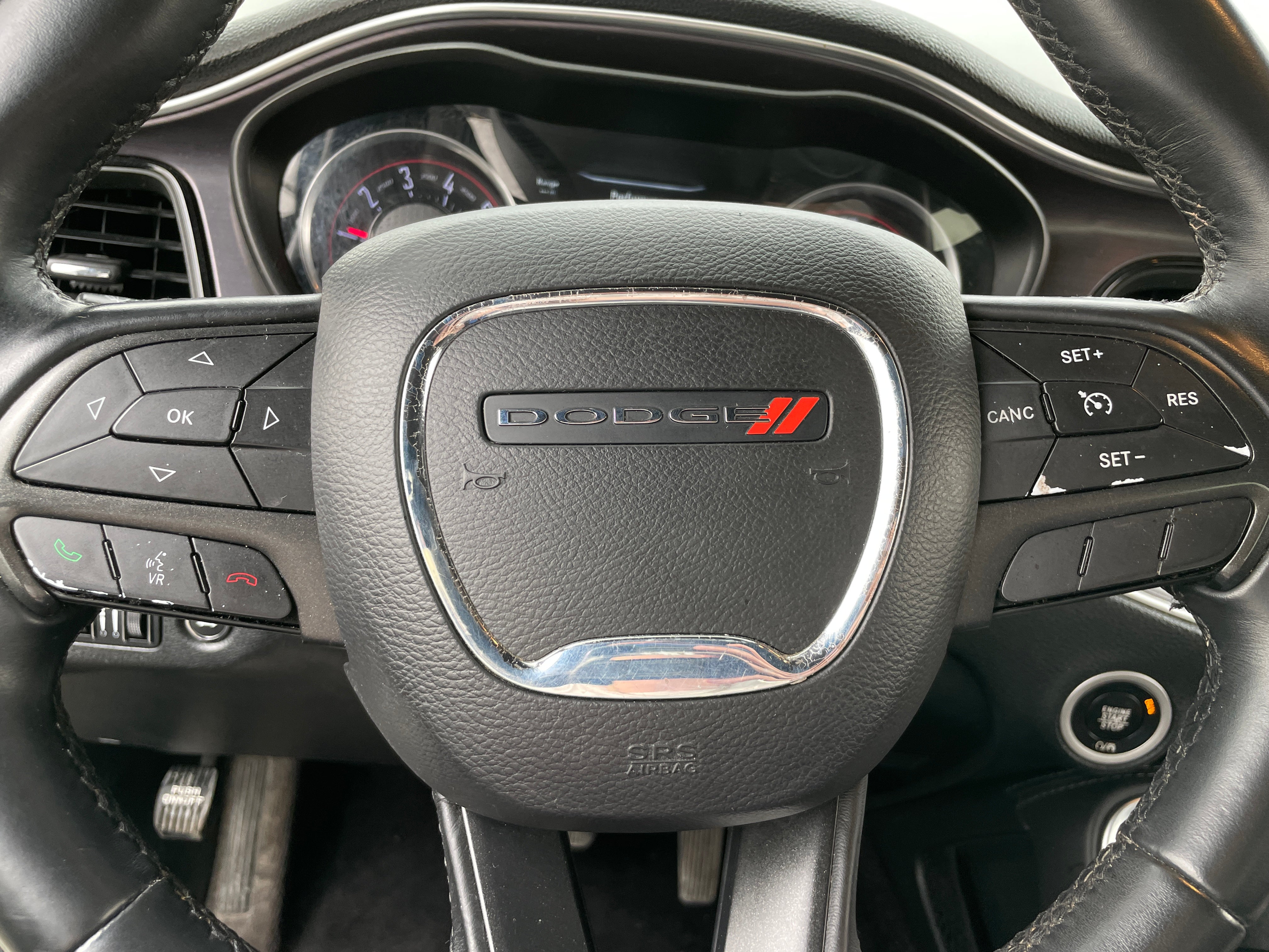 2016 Dodge Challenger SXT 4