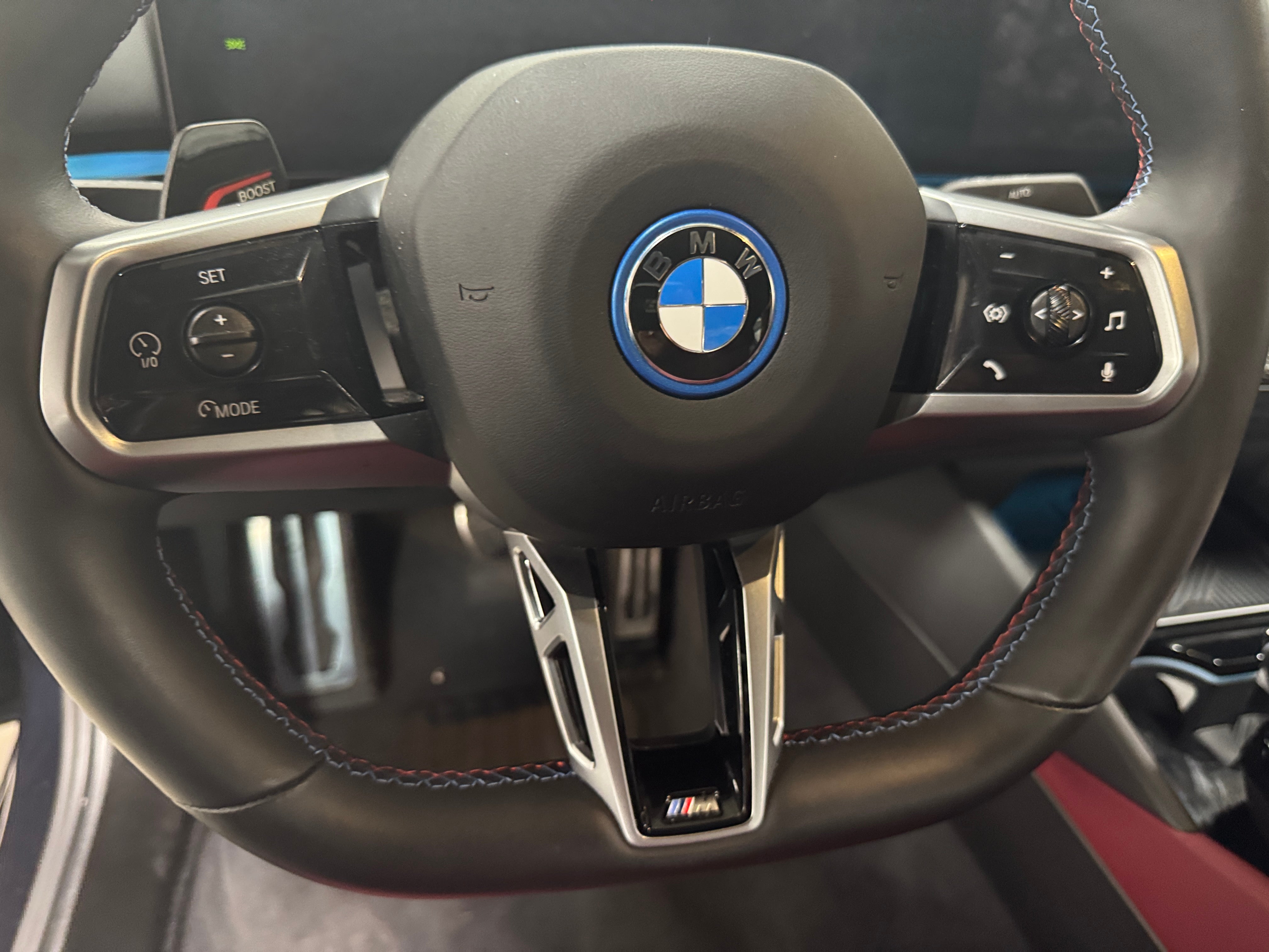 2024 BMW i5 M60 4