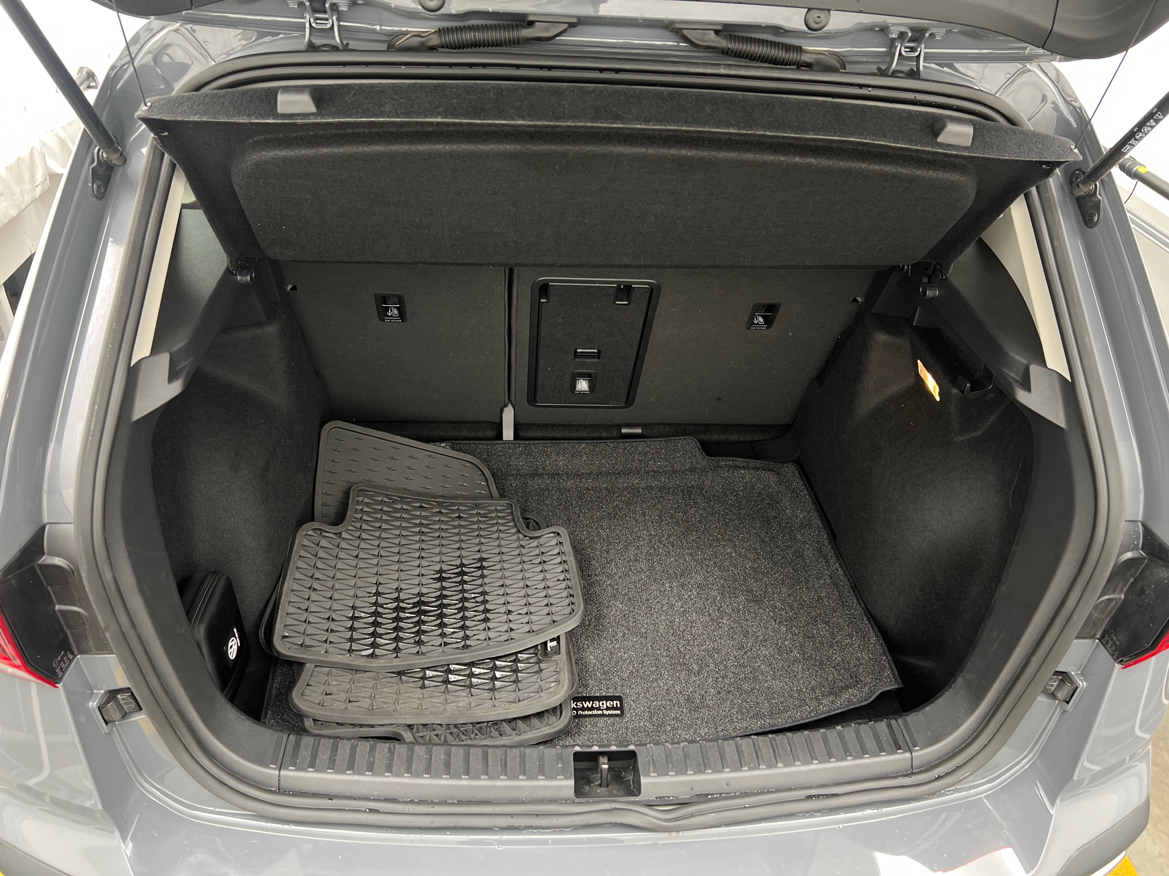 2022 Volkswagen Taos SE 6