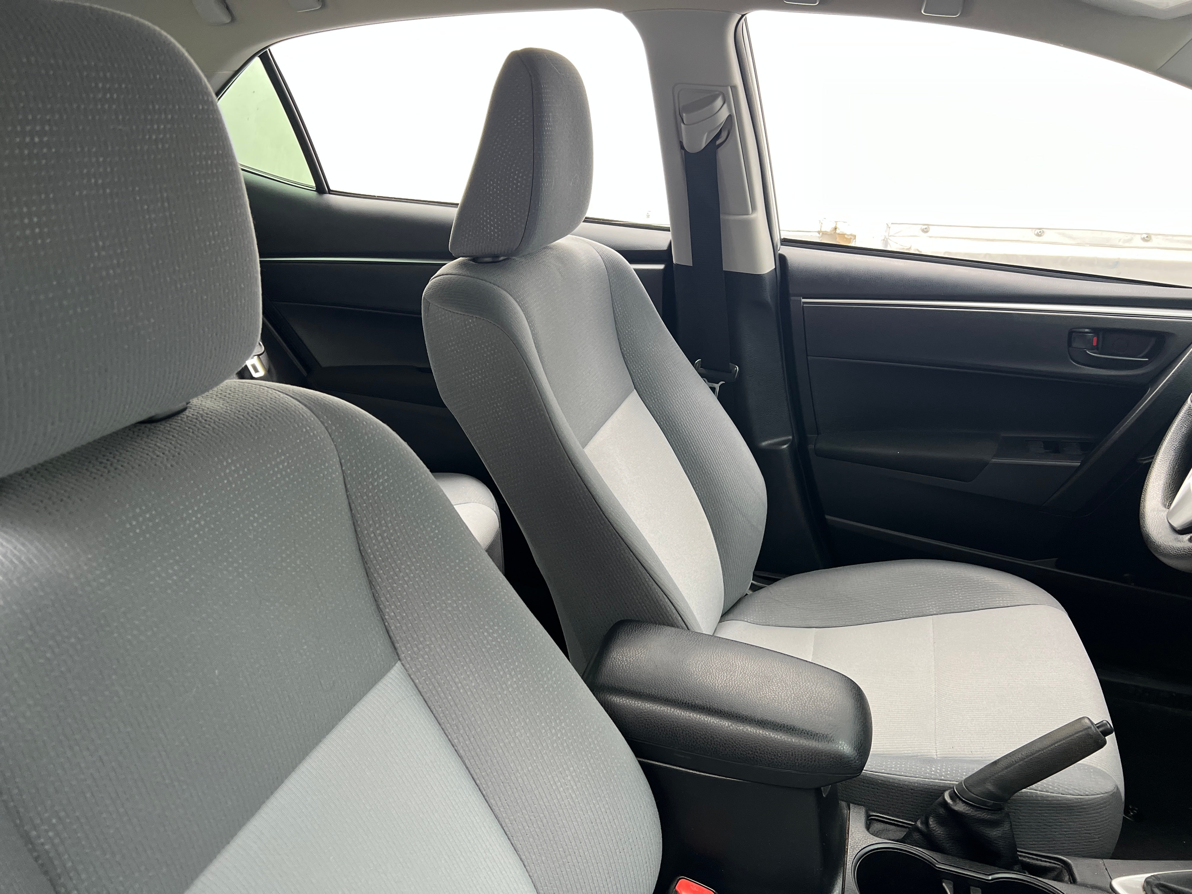 2016 Toyota Corolla L 2