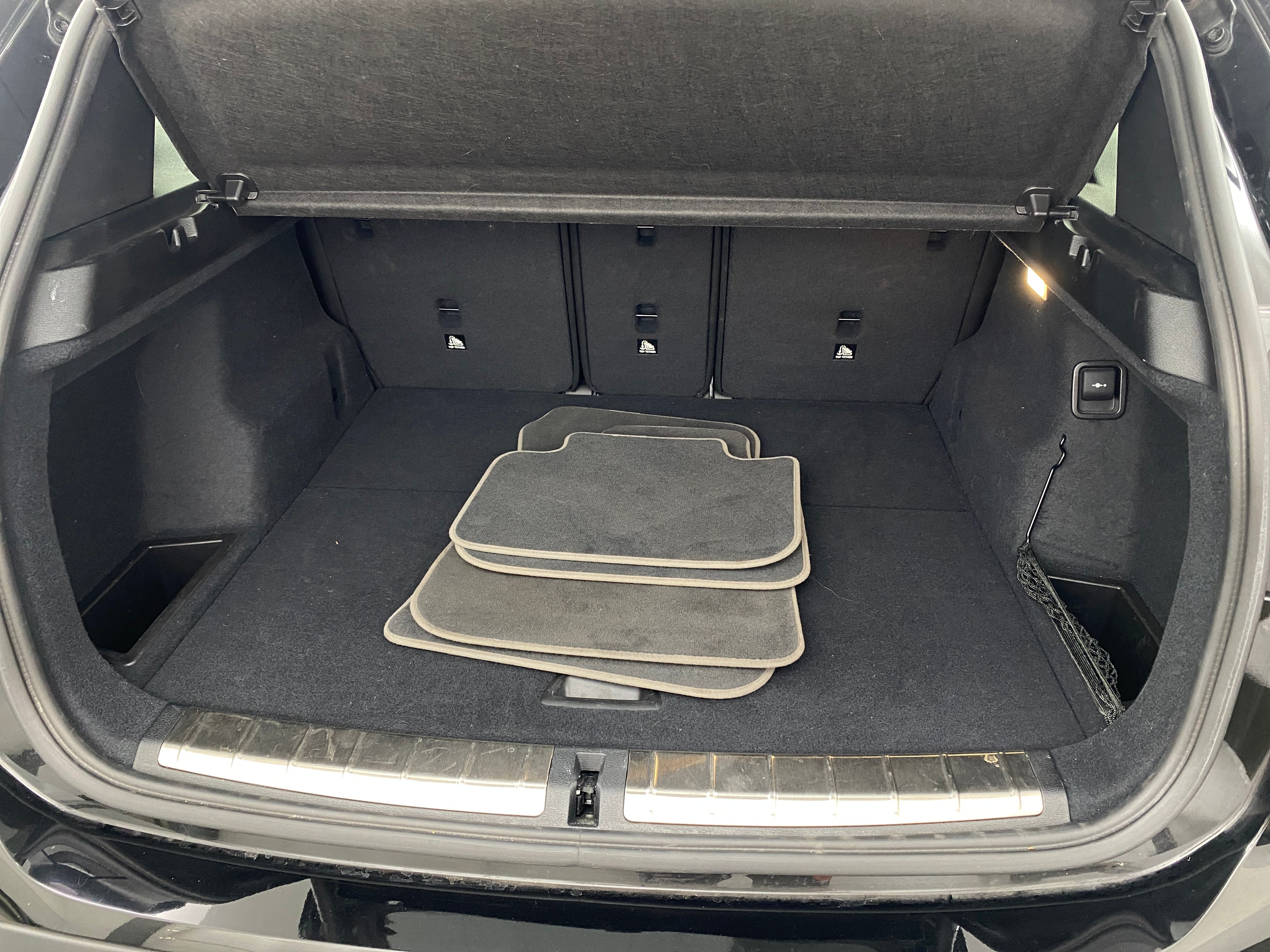 2020 BMW X1 sDrive28i 6