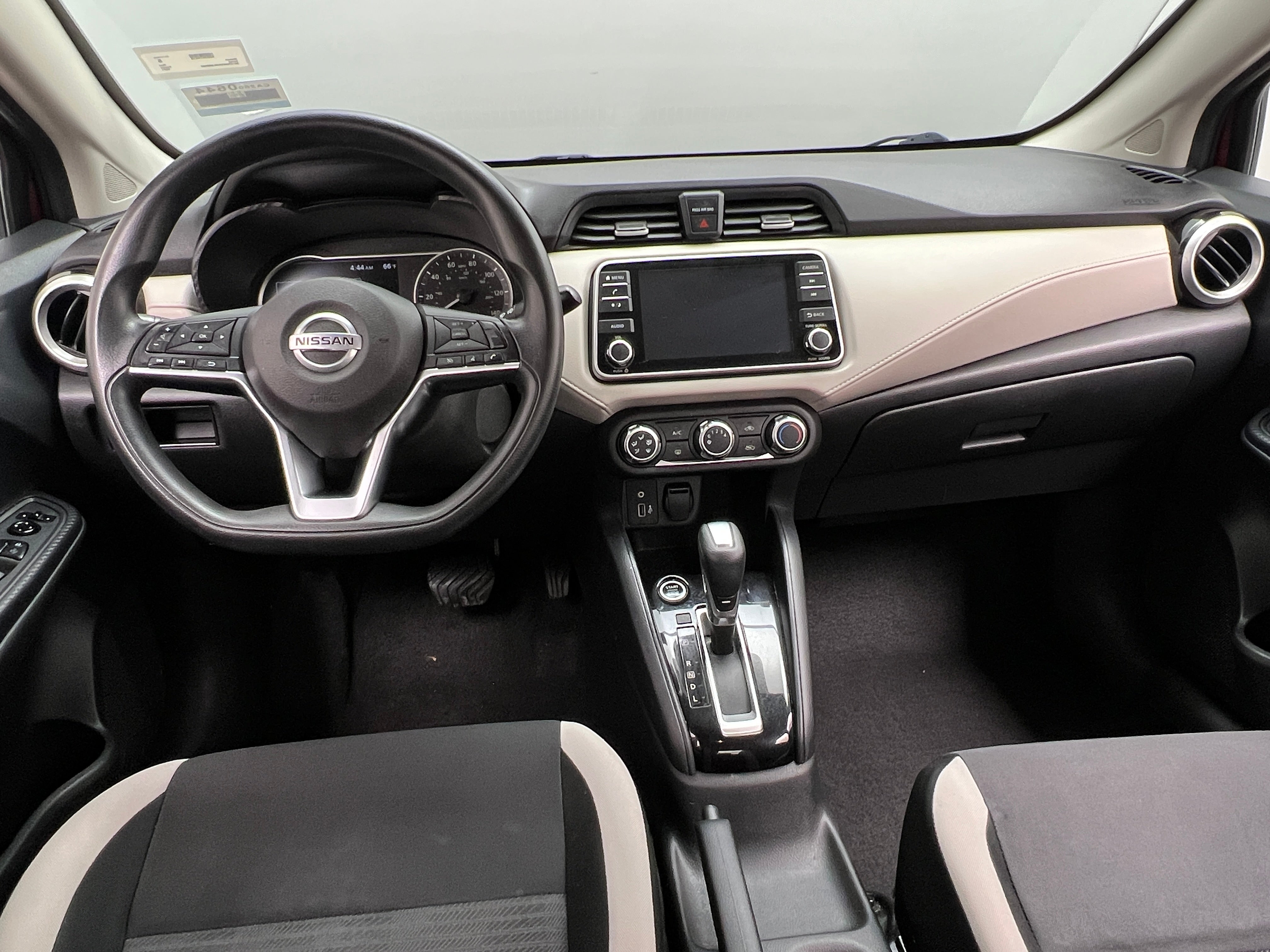 2021 Nissan Versa SV 3
