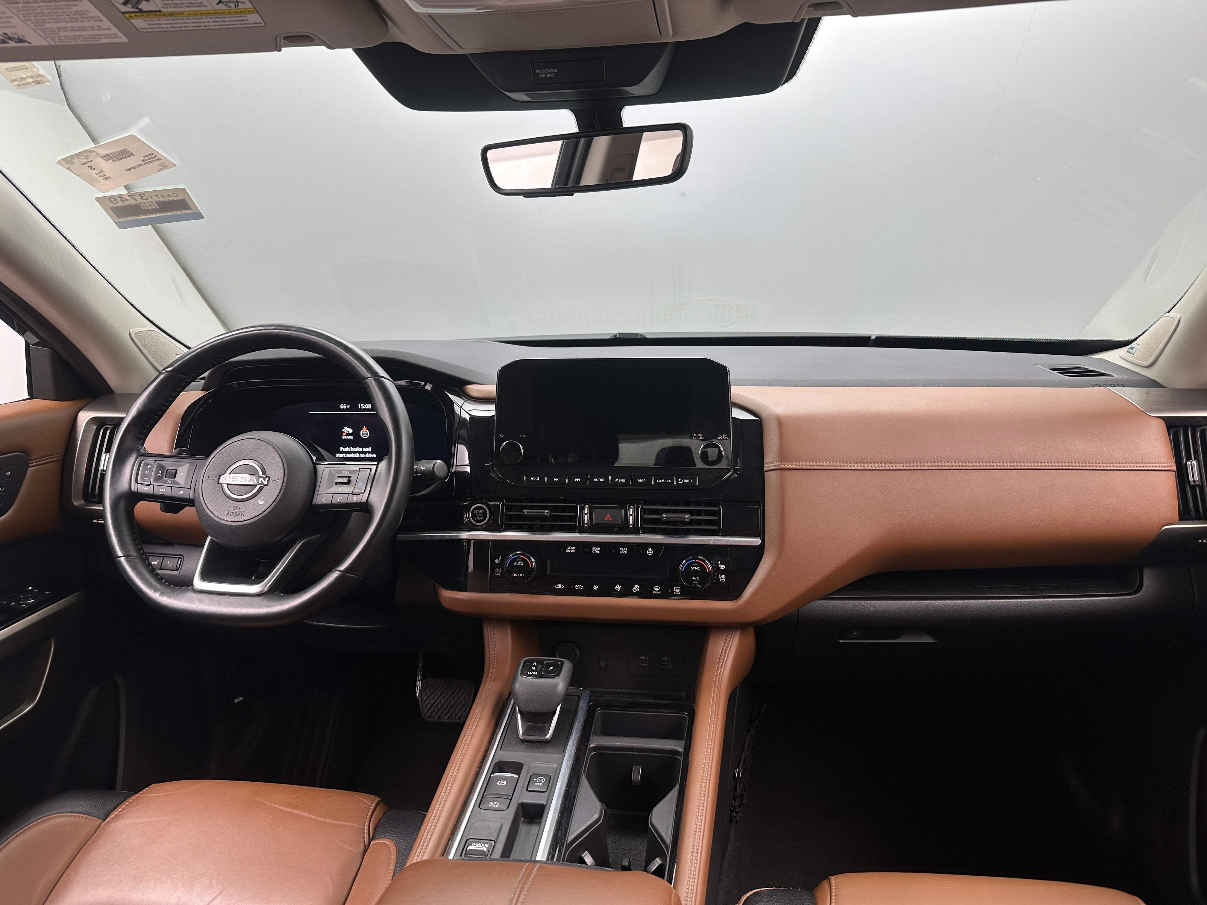 2023 Nissan Pathfinder Platinum 2