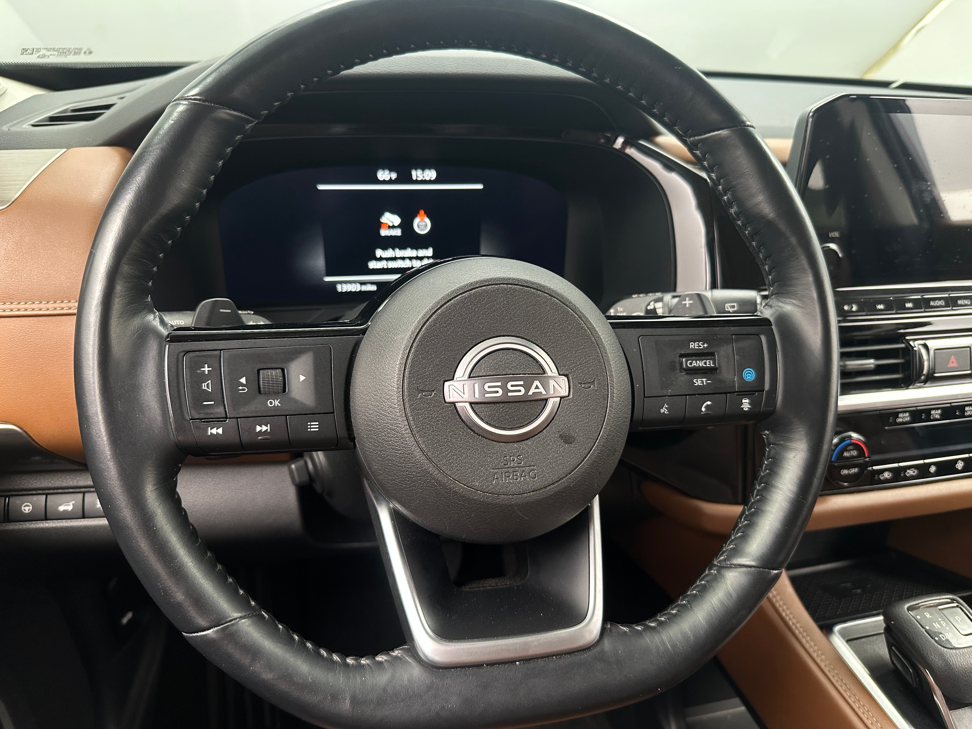 2023 Nissan Pathfinder Platinum 4