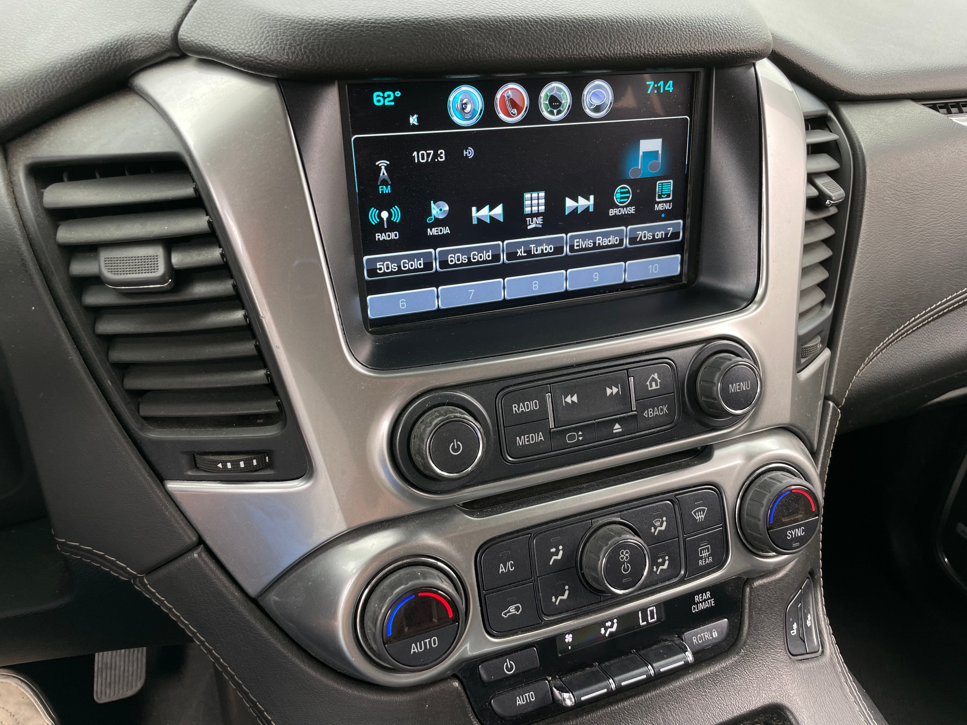 2020 Chevrolet Tahoe LT 3