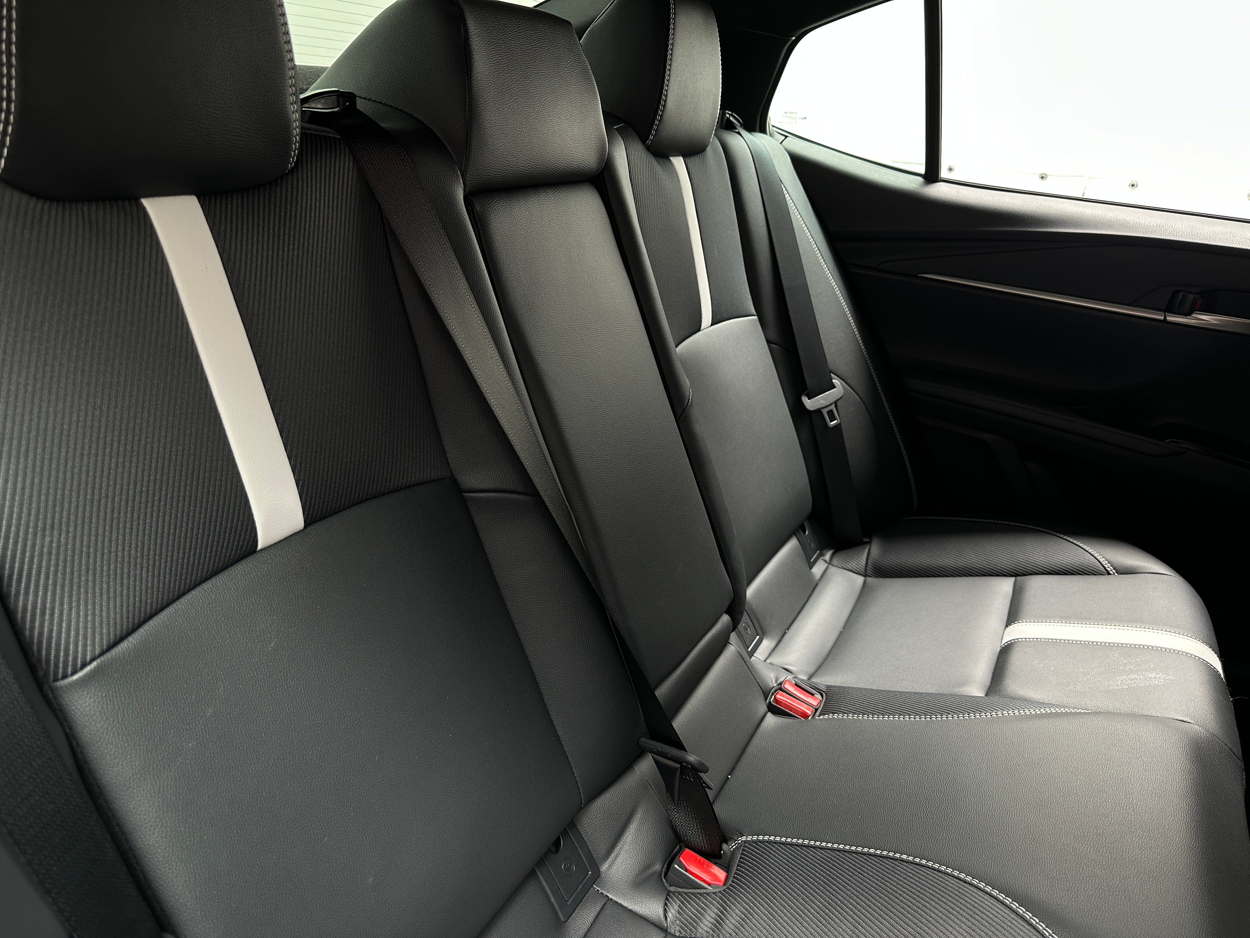 2025 Toyota Camry SE 6