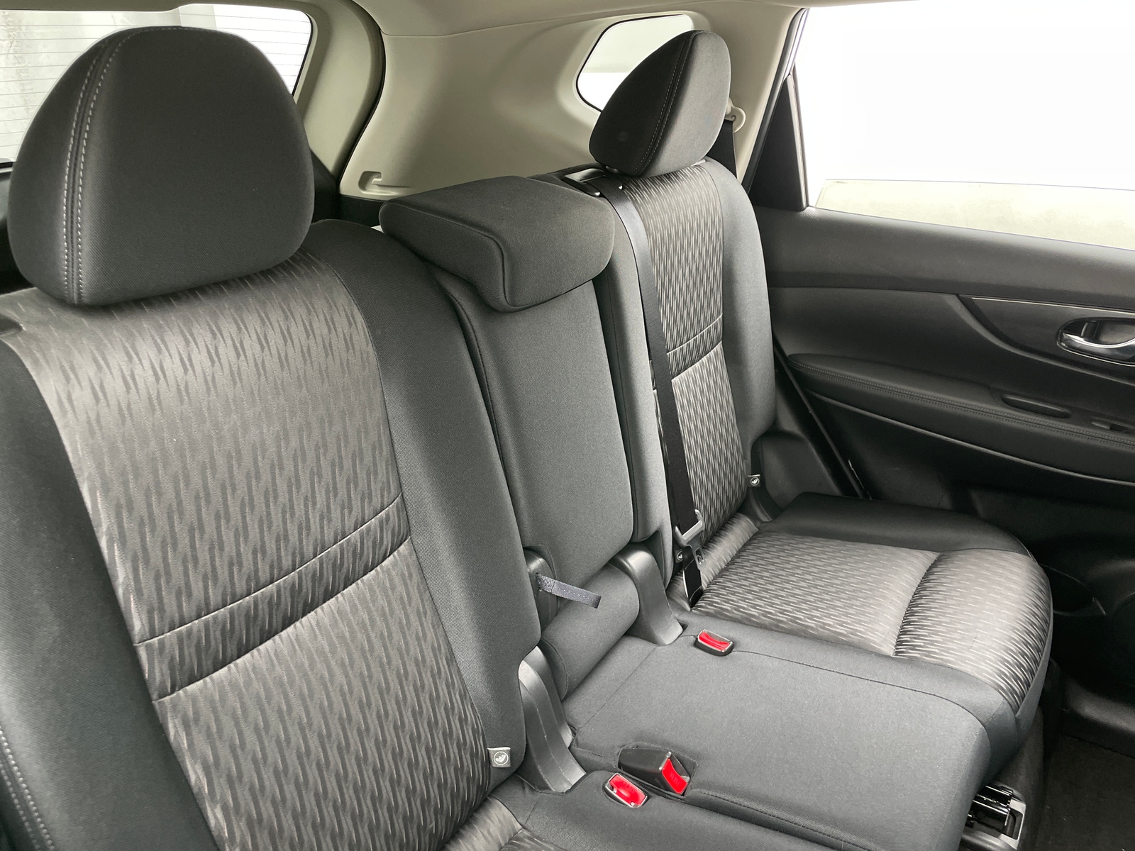 Thumbnail: 2017 Nissan Rogue - 5