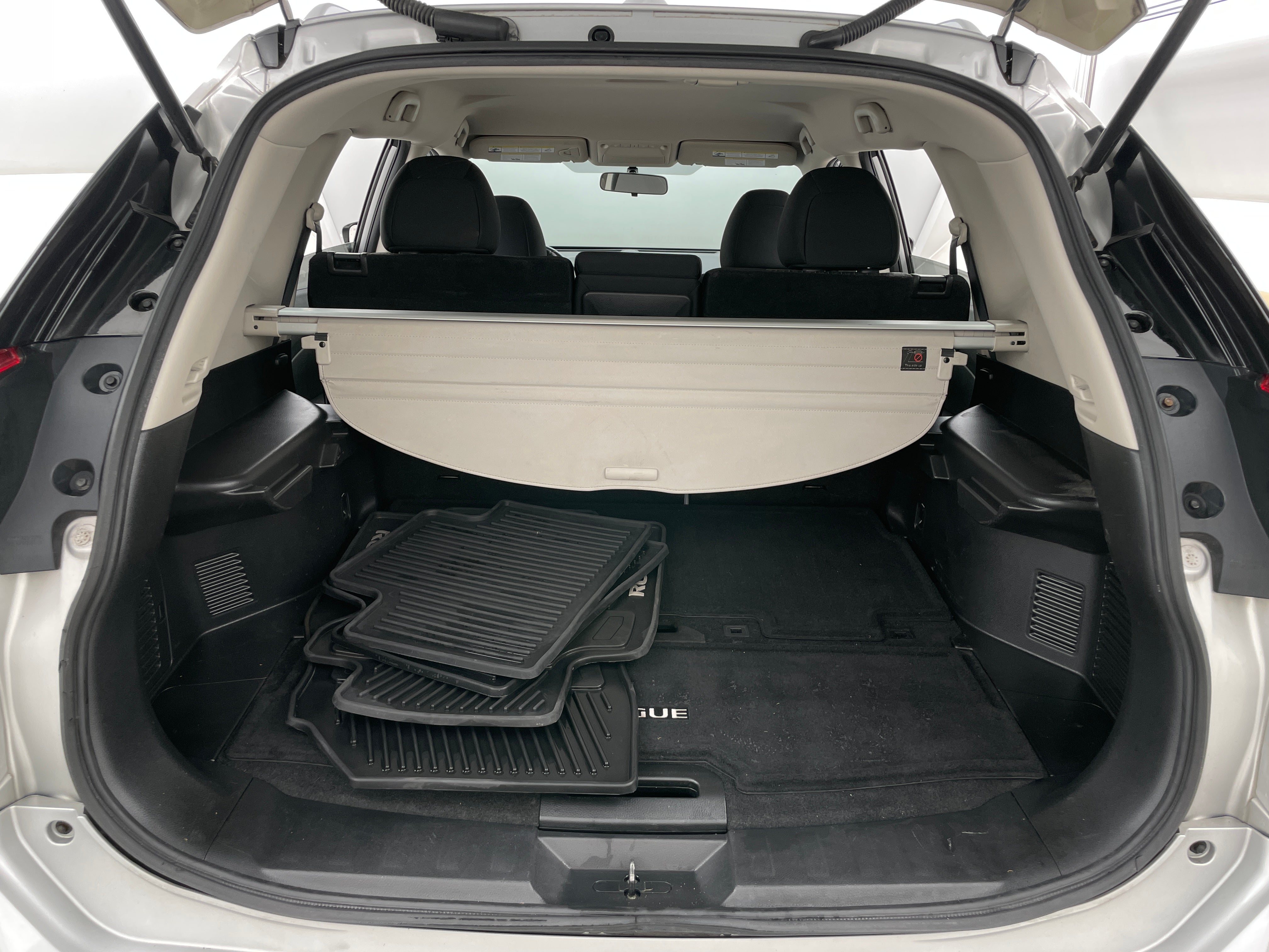 2017 Nissan Rogue SV 6