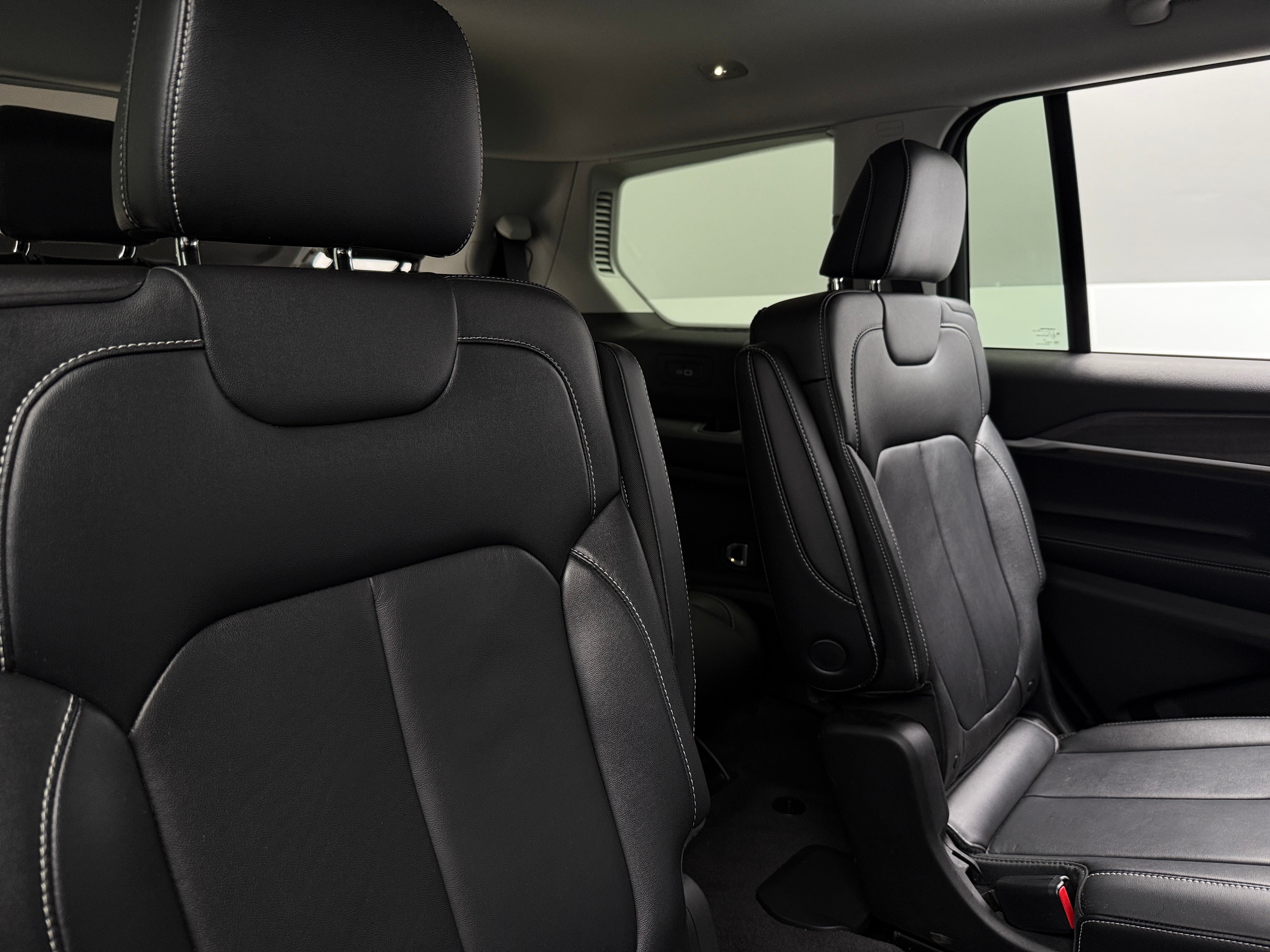 2022 Jeep Grand Cherokee L Limited Edition 5