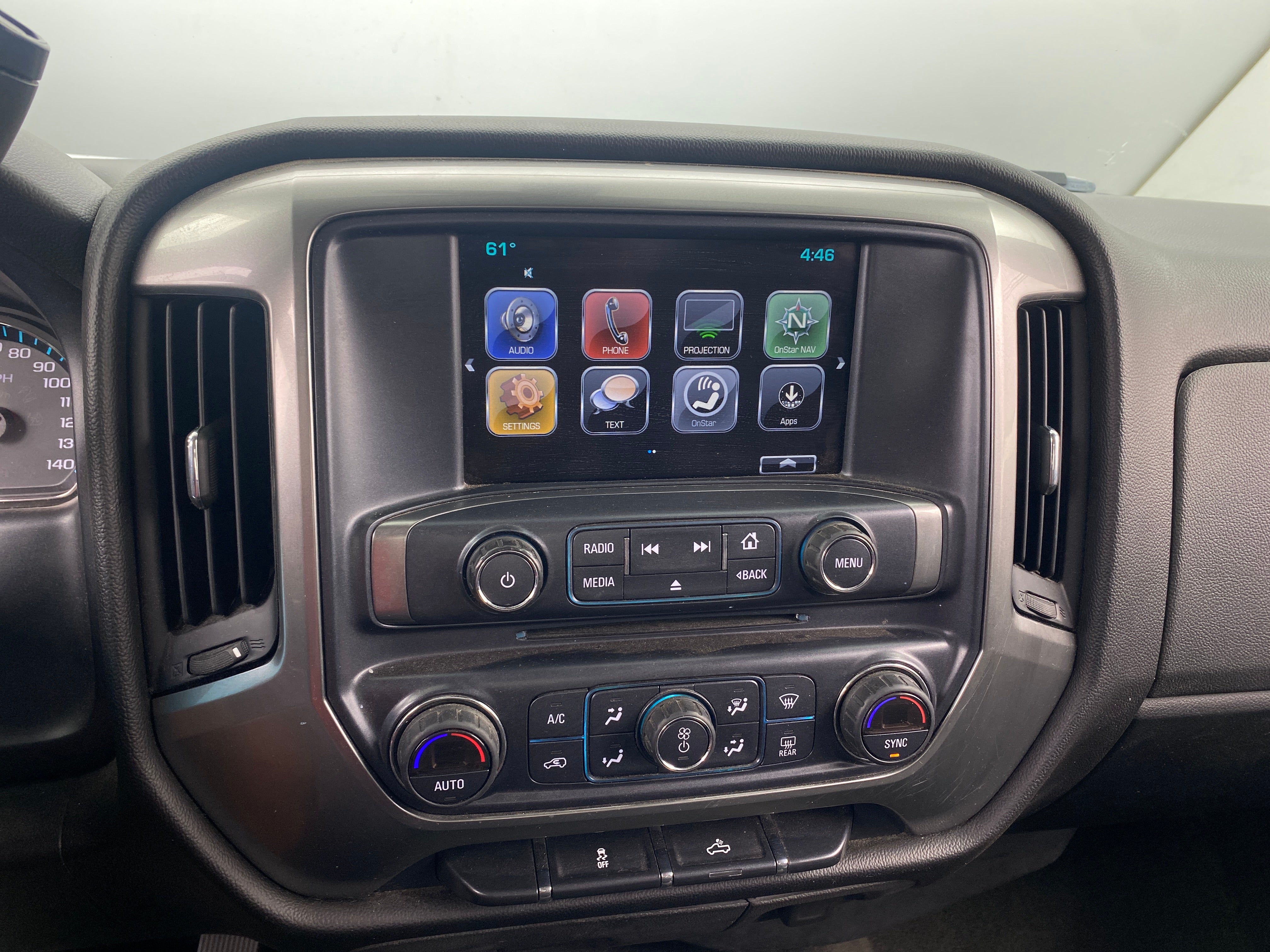 2017 Chevrolet Silverado 1500 LT 4