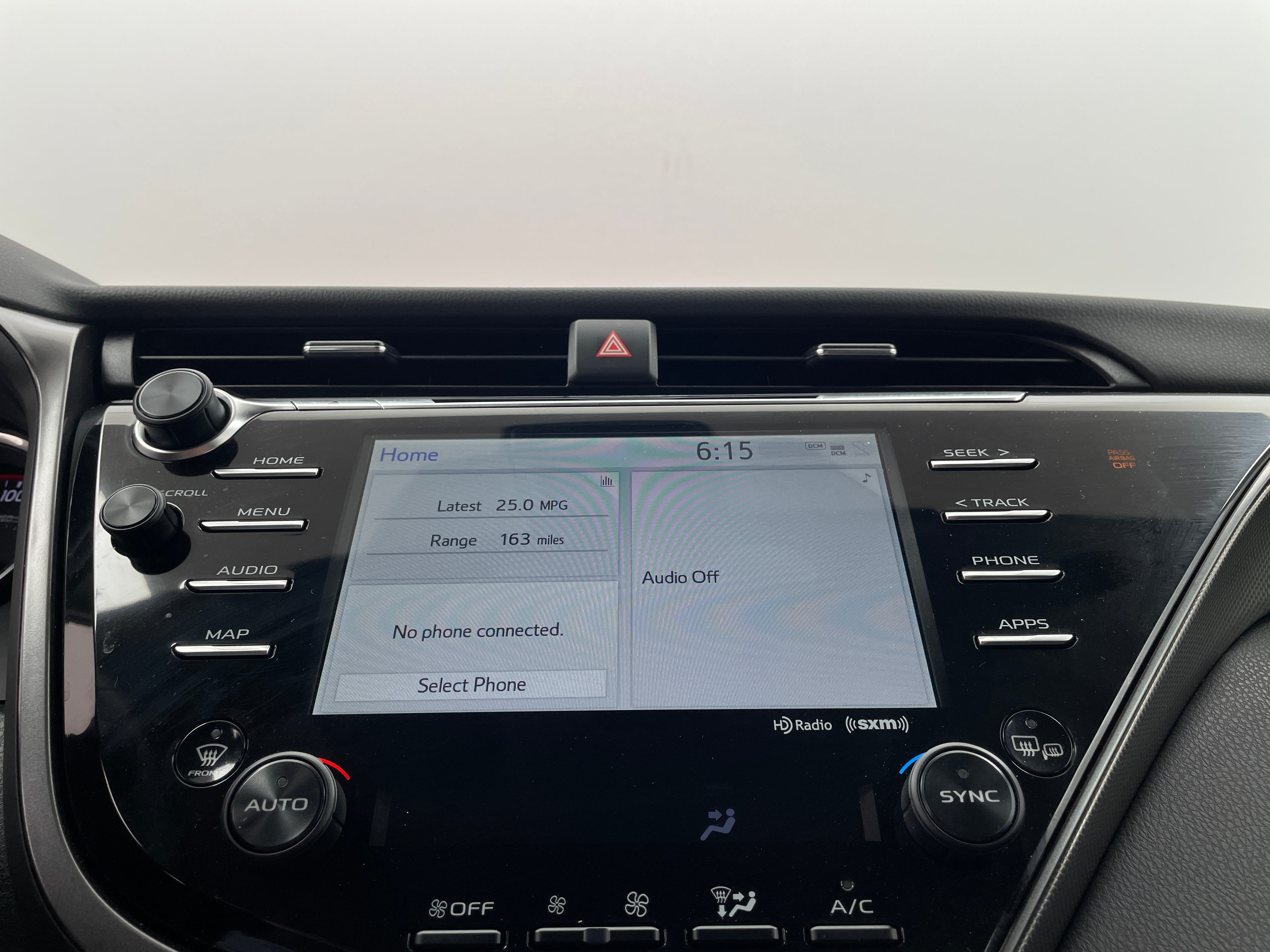 2020 Toyota Camry XSE 3