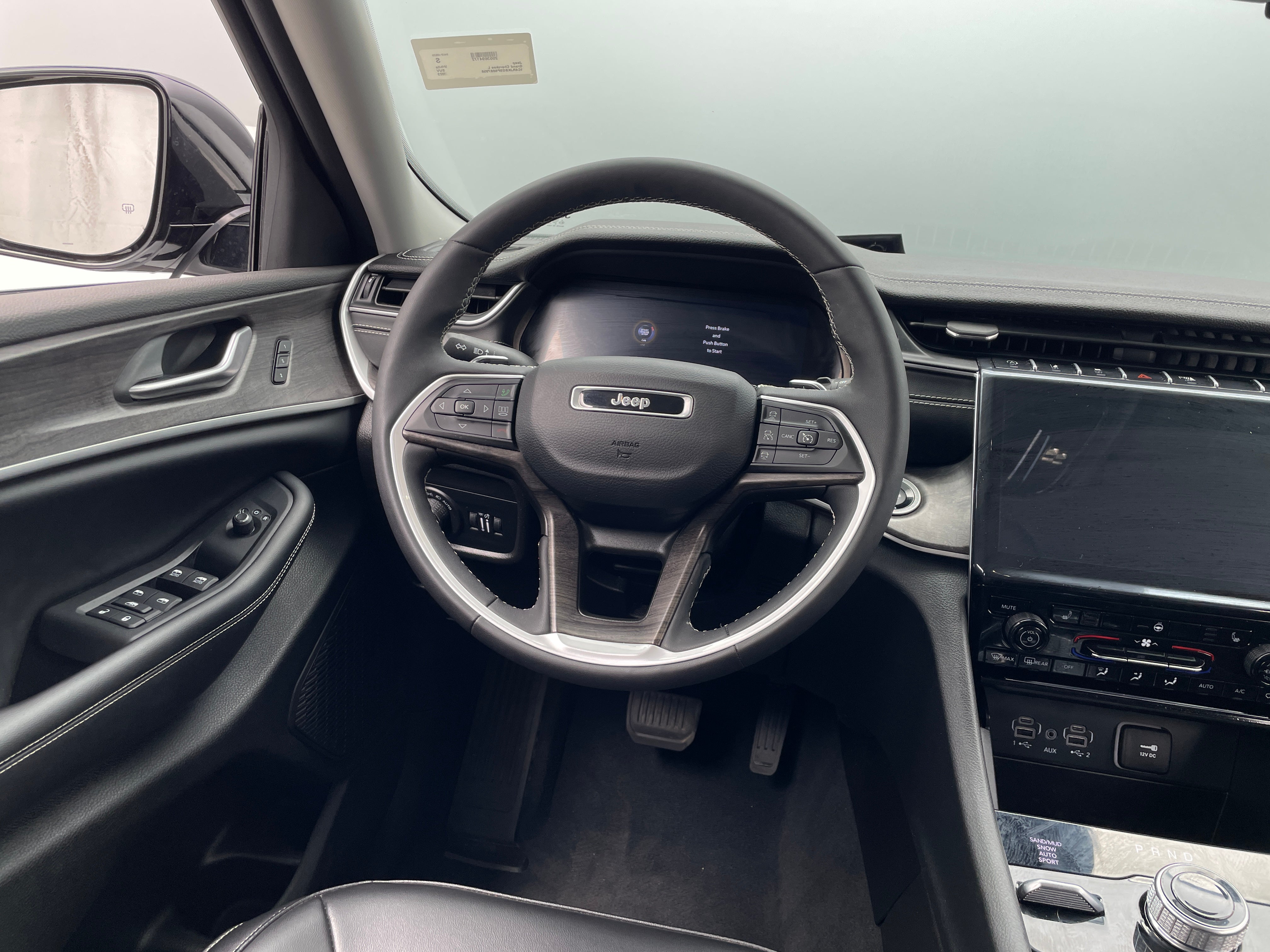 2023 Jeep Grand Cherokee L Limited Edition 4