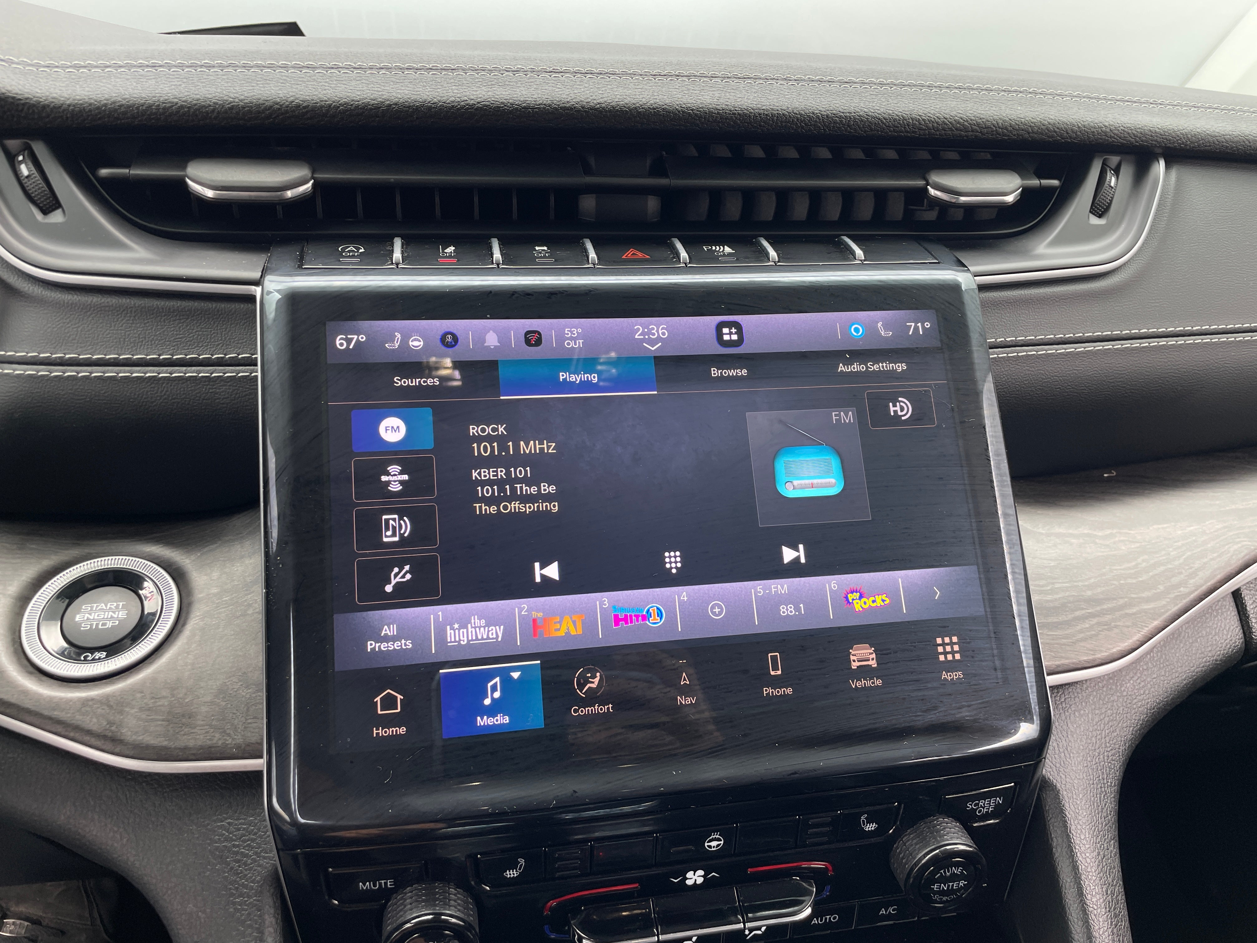 2023 Jeep Grand Cherokee L Limited Edition 3