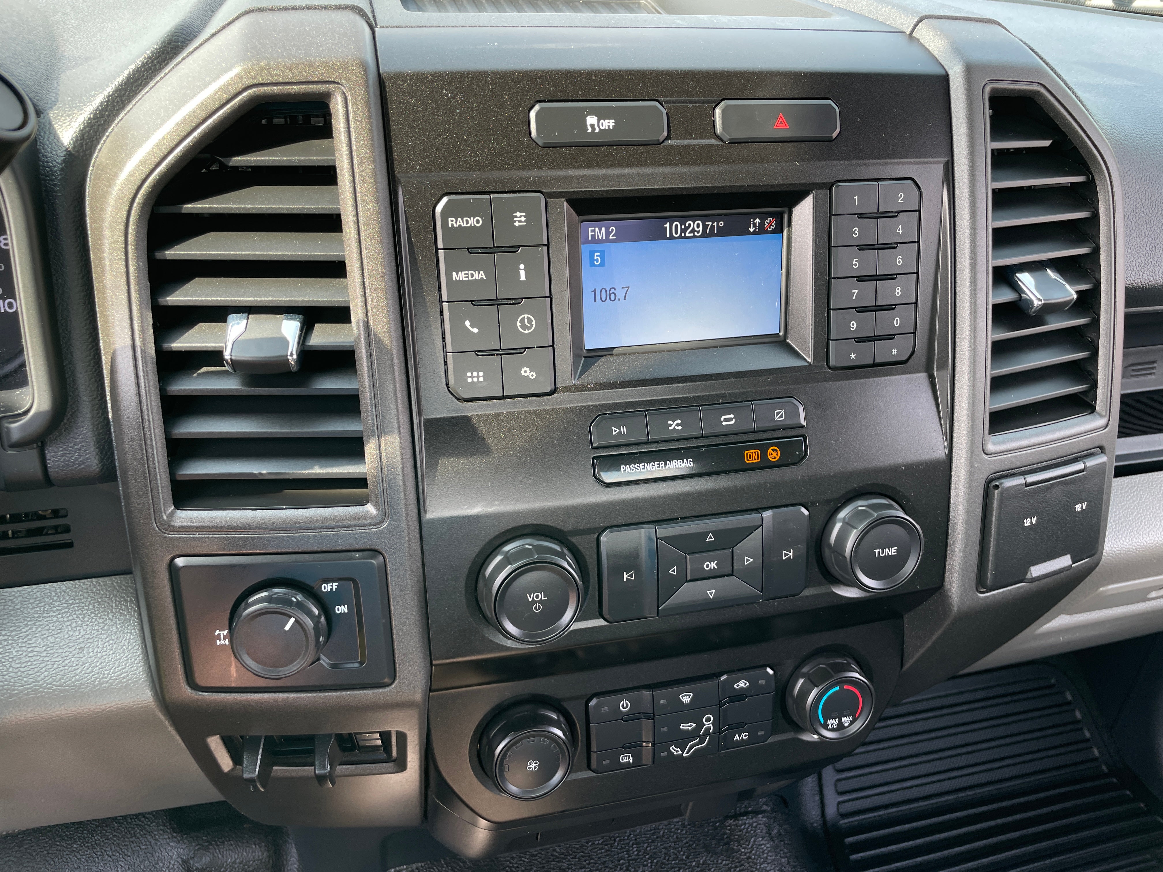 2022 Ford Econoline E-250 3