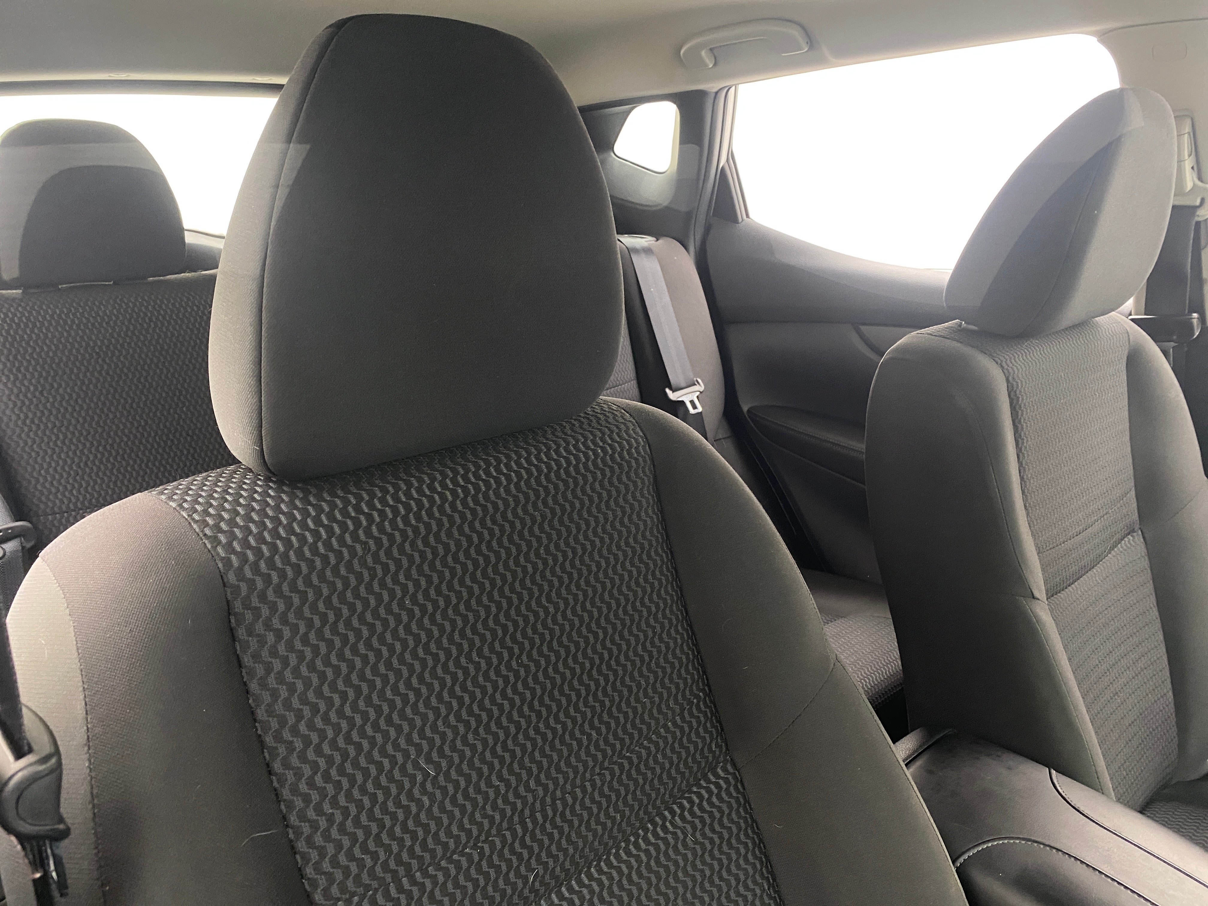 2018 Nissan Rogue Sport S 2