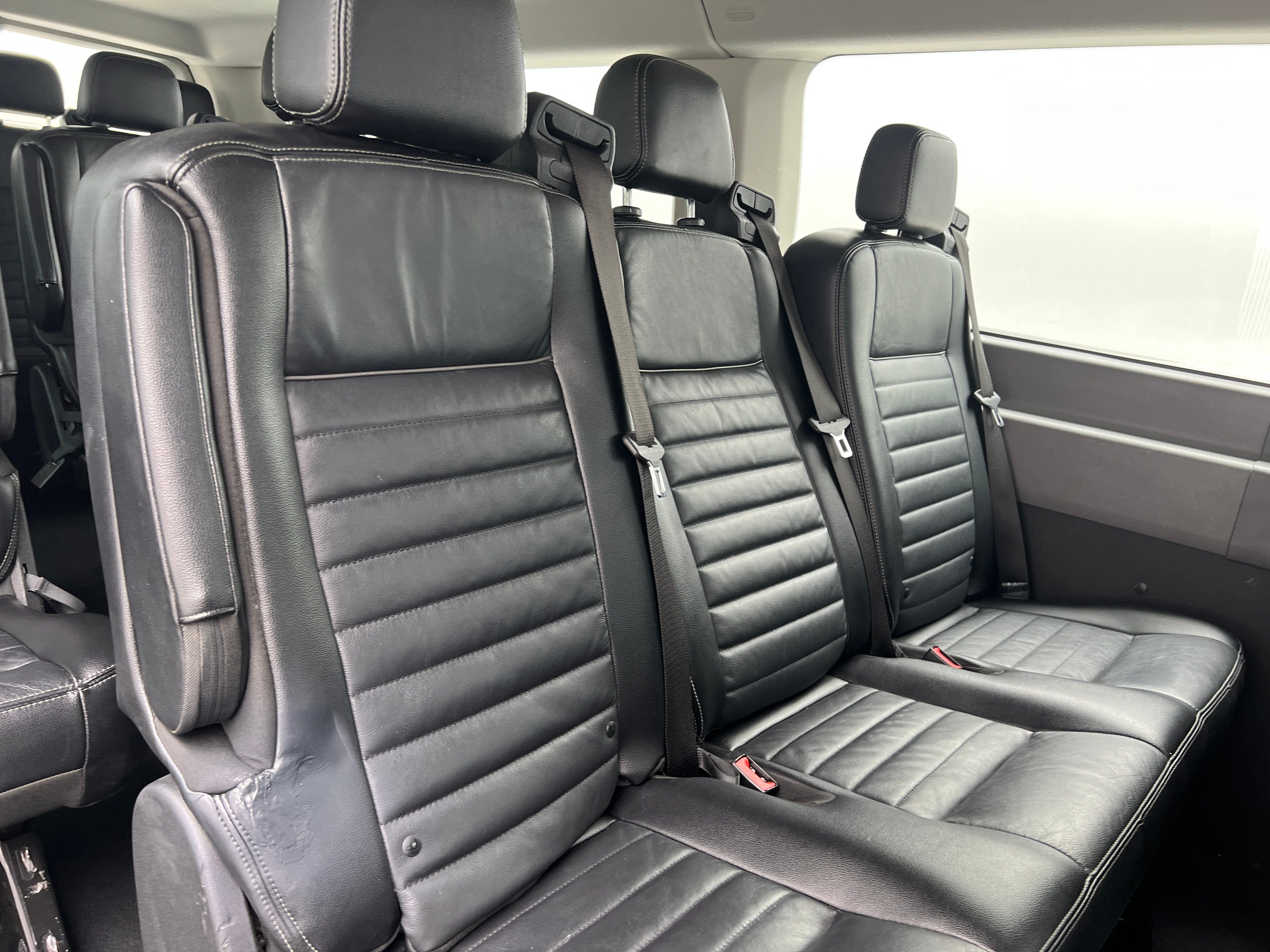 2023 Ford Econoline E-350 5