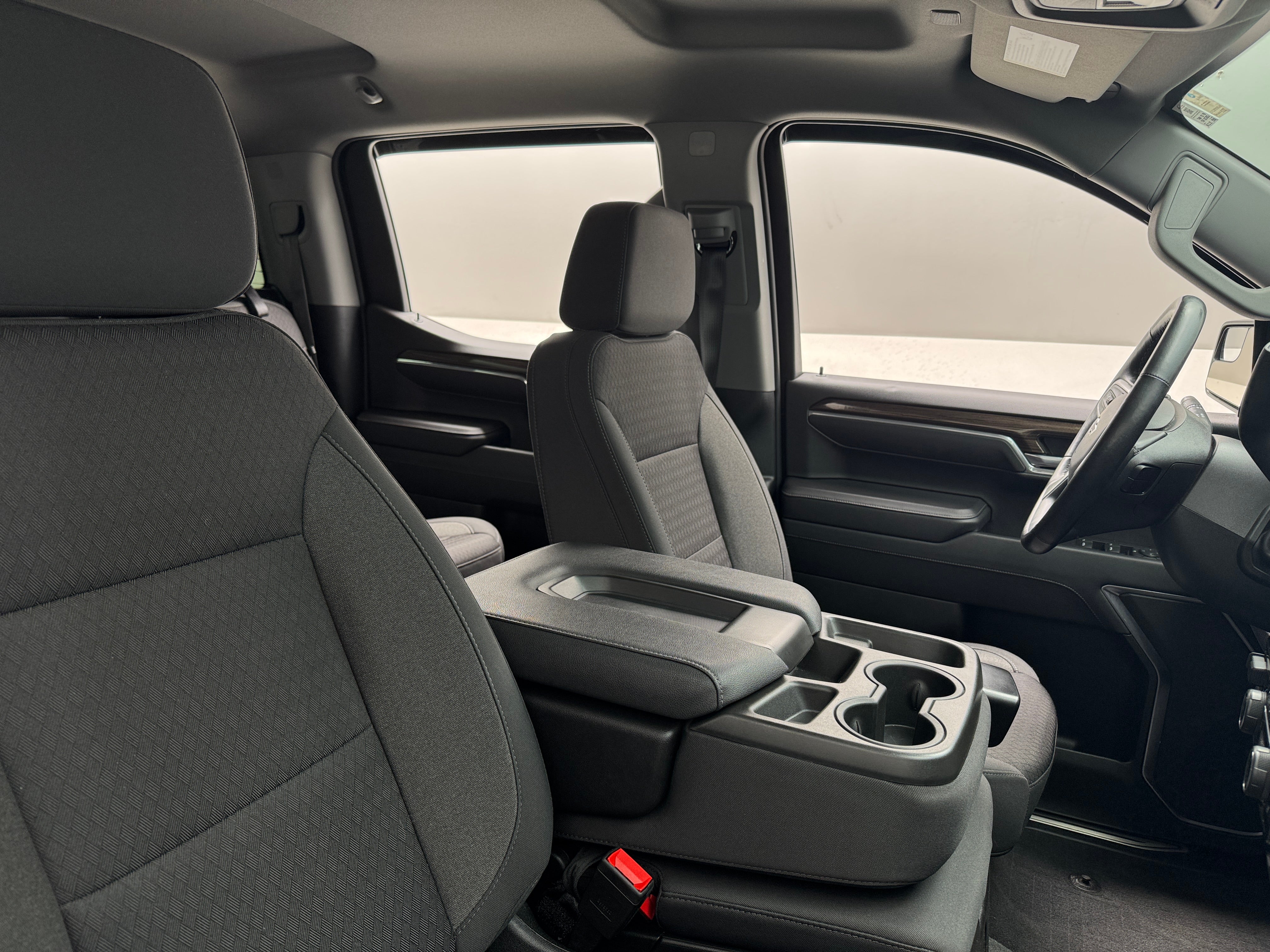 2022 Chevrolet Silverado 1500 RST 2