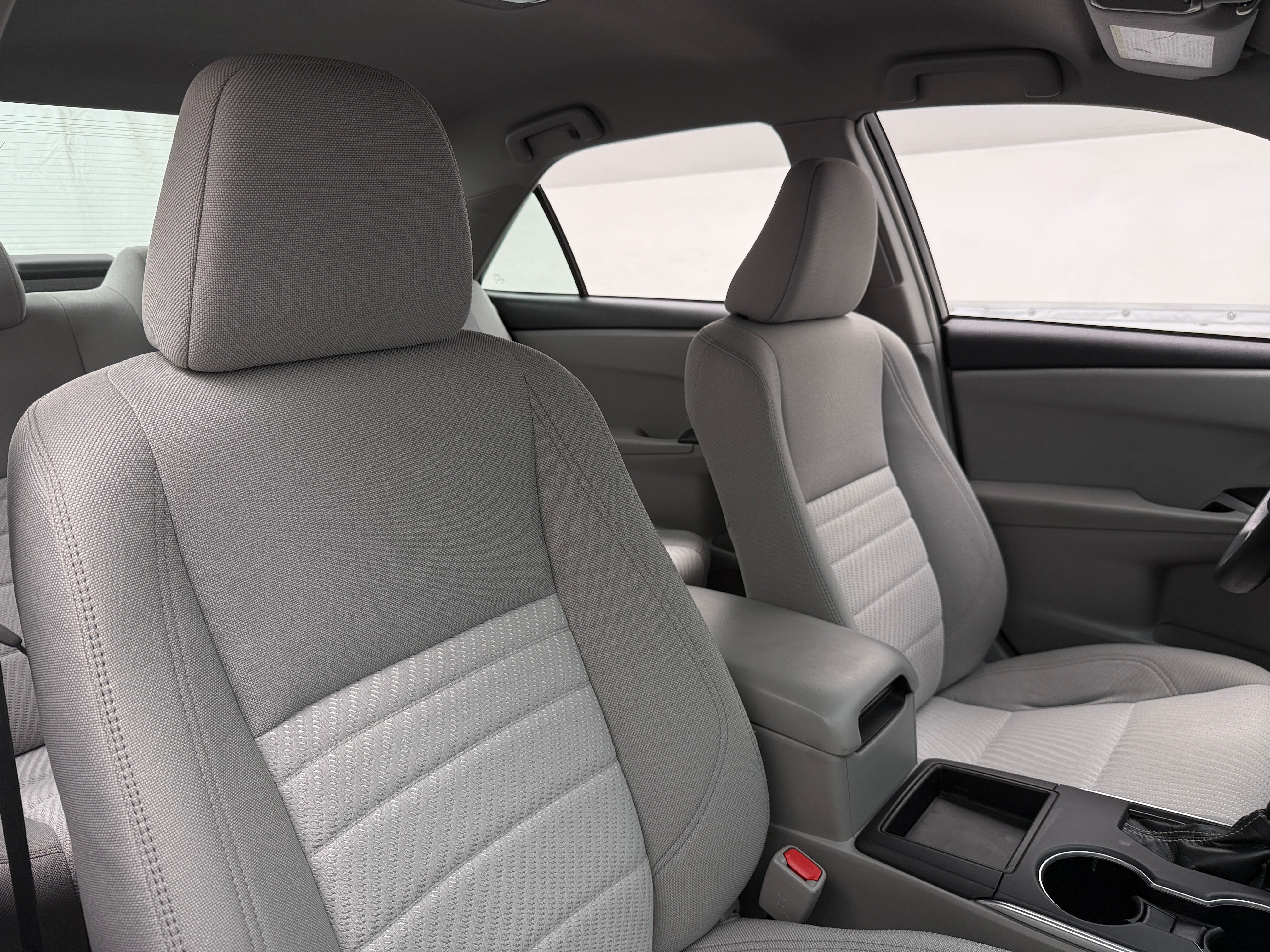 2017 Toyota Camry LE 2