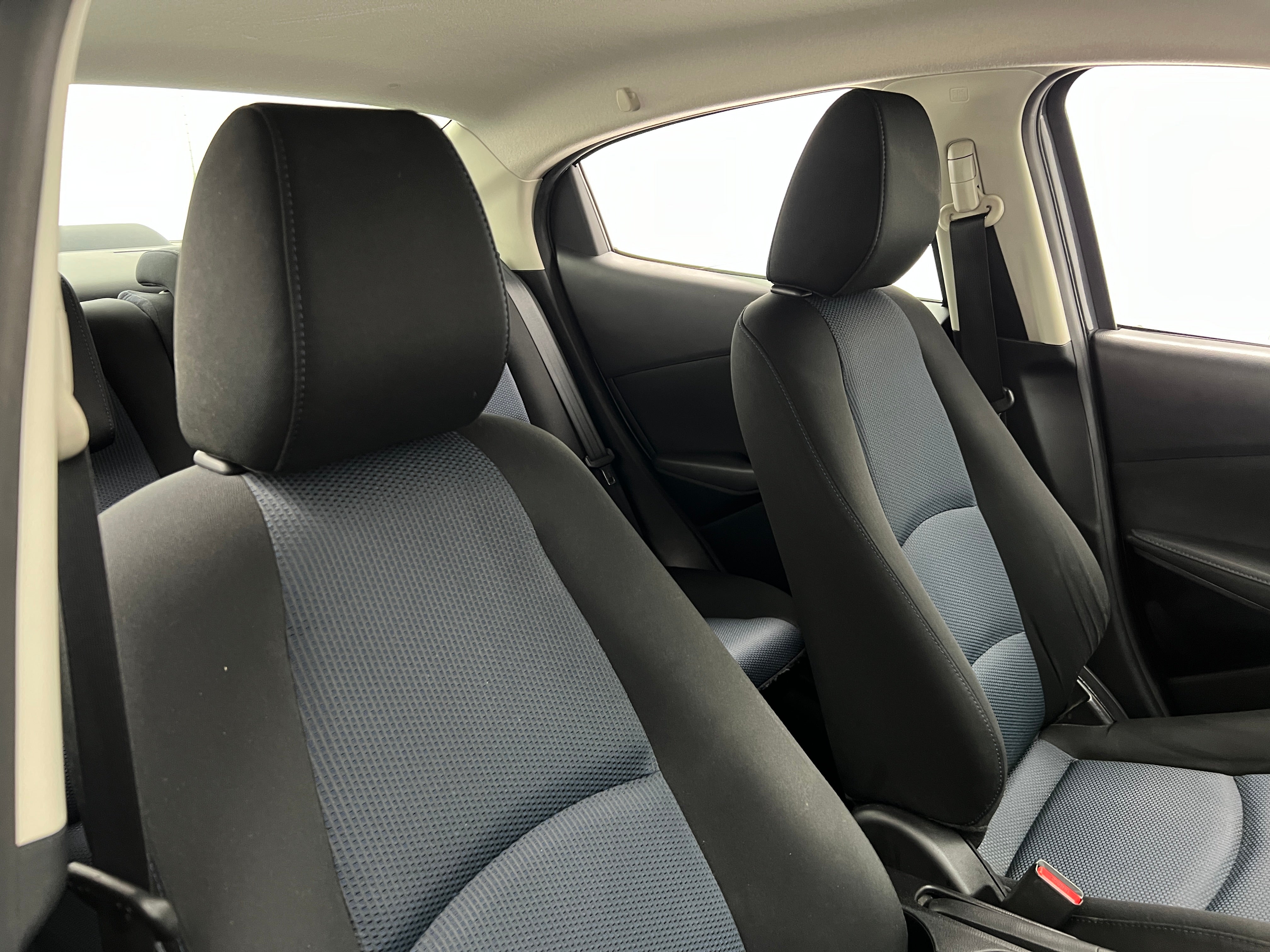 2017 Toyota Yaris iA Base 2