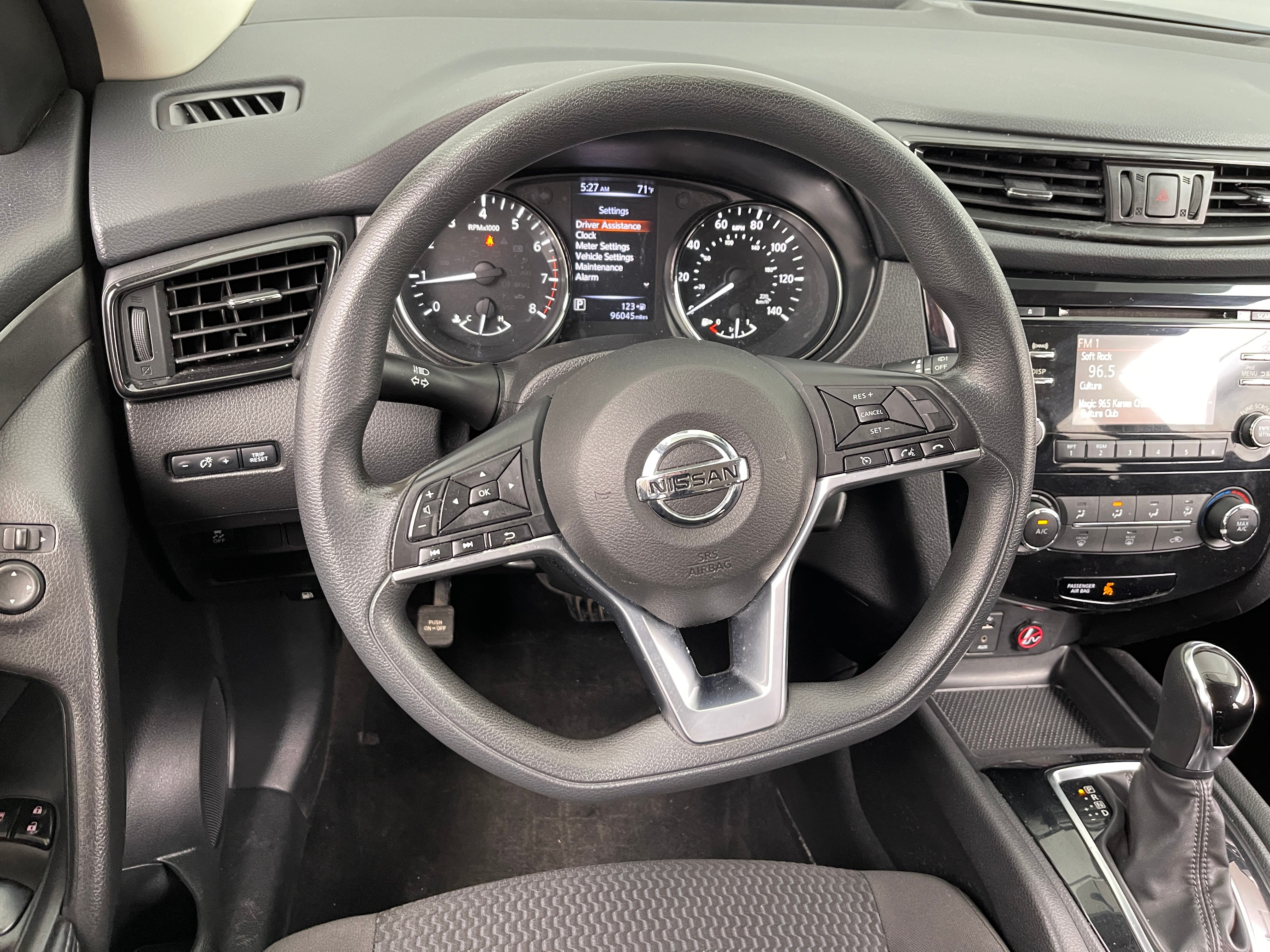 2017 Nissan Rogue Sport S 5