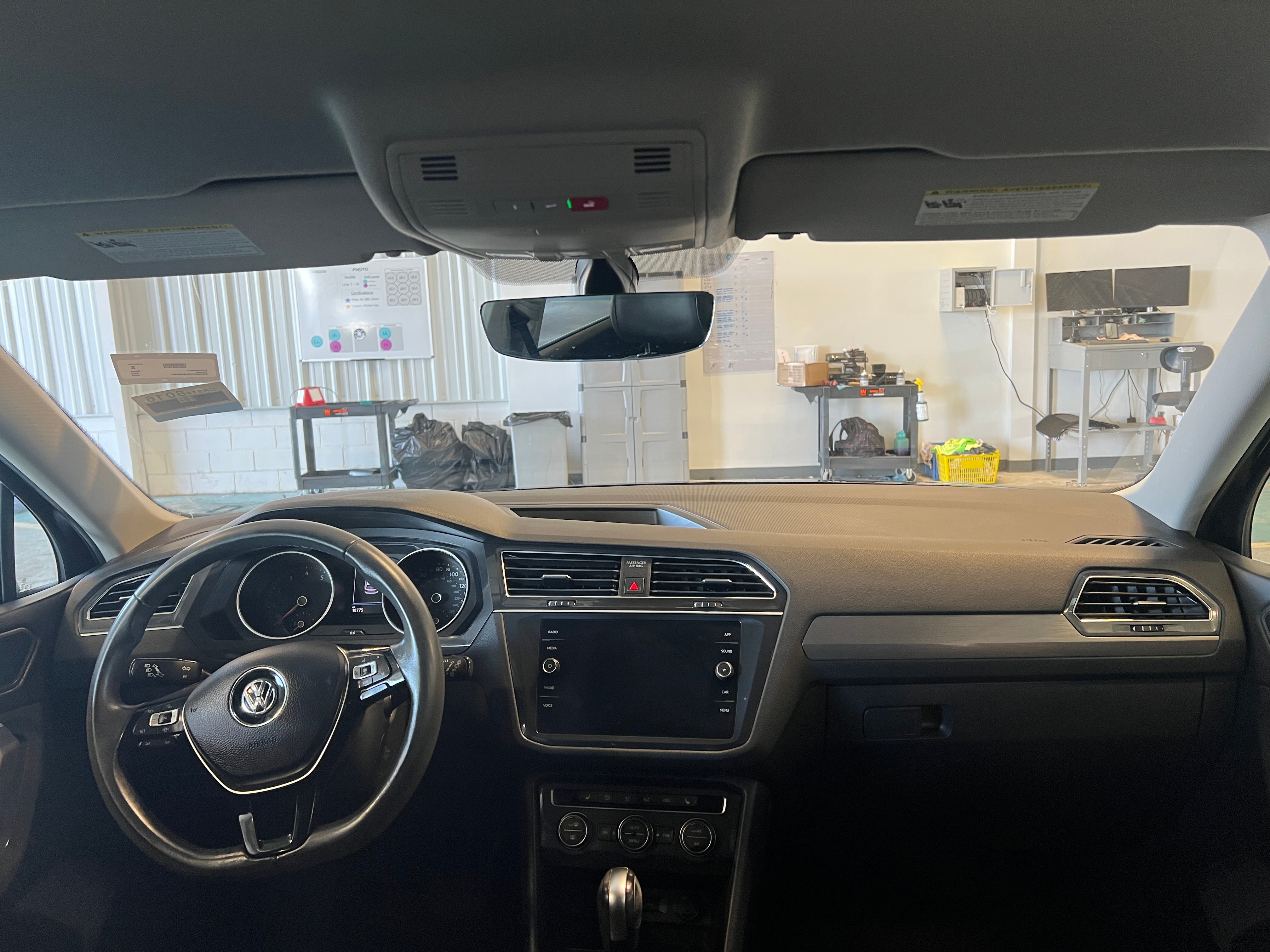2020 Volkswagen Tiguan SE 2