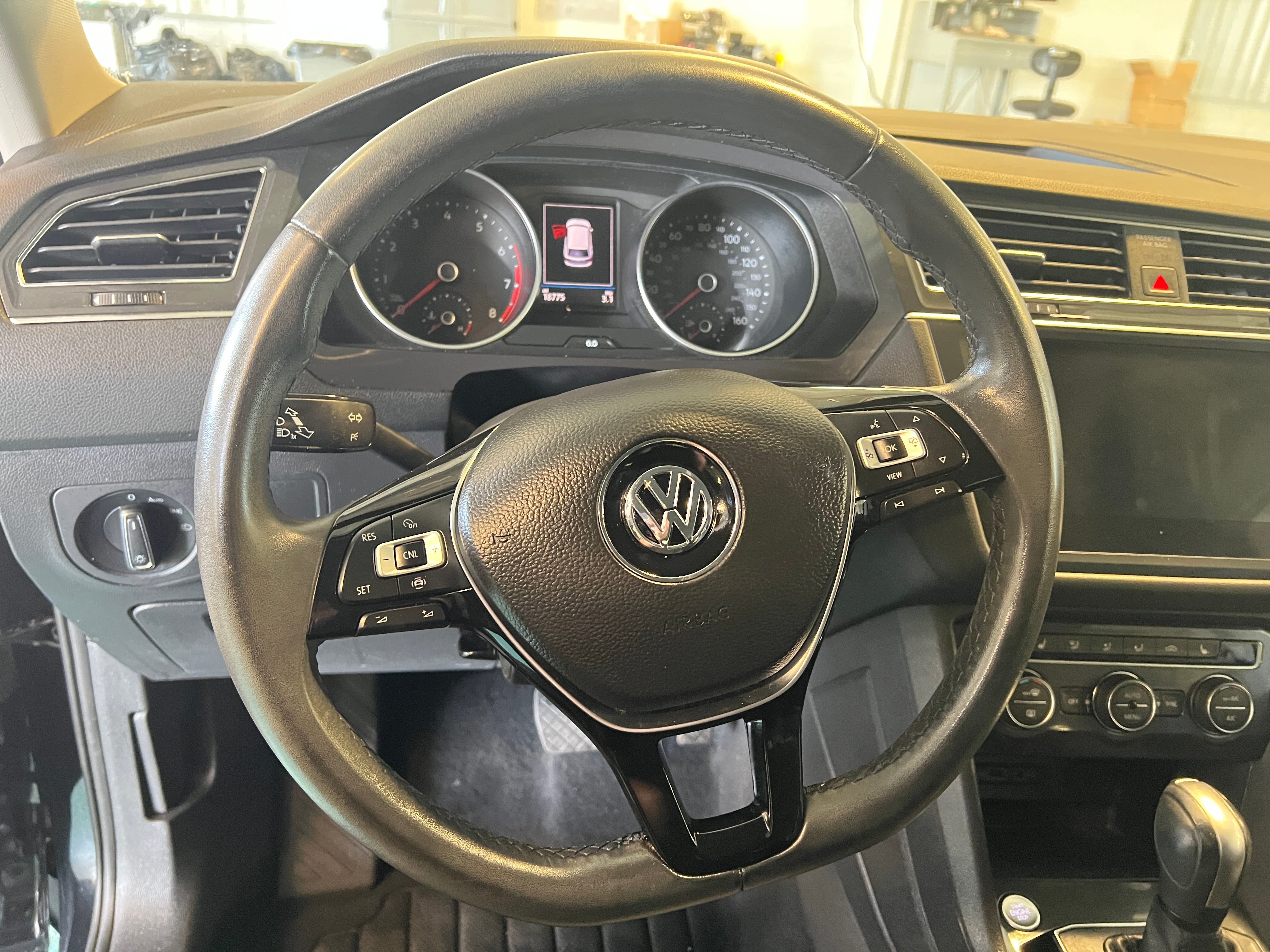 2020 Volkswagen Tiguan SE 4