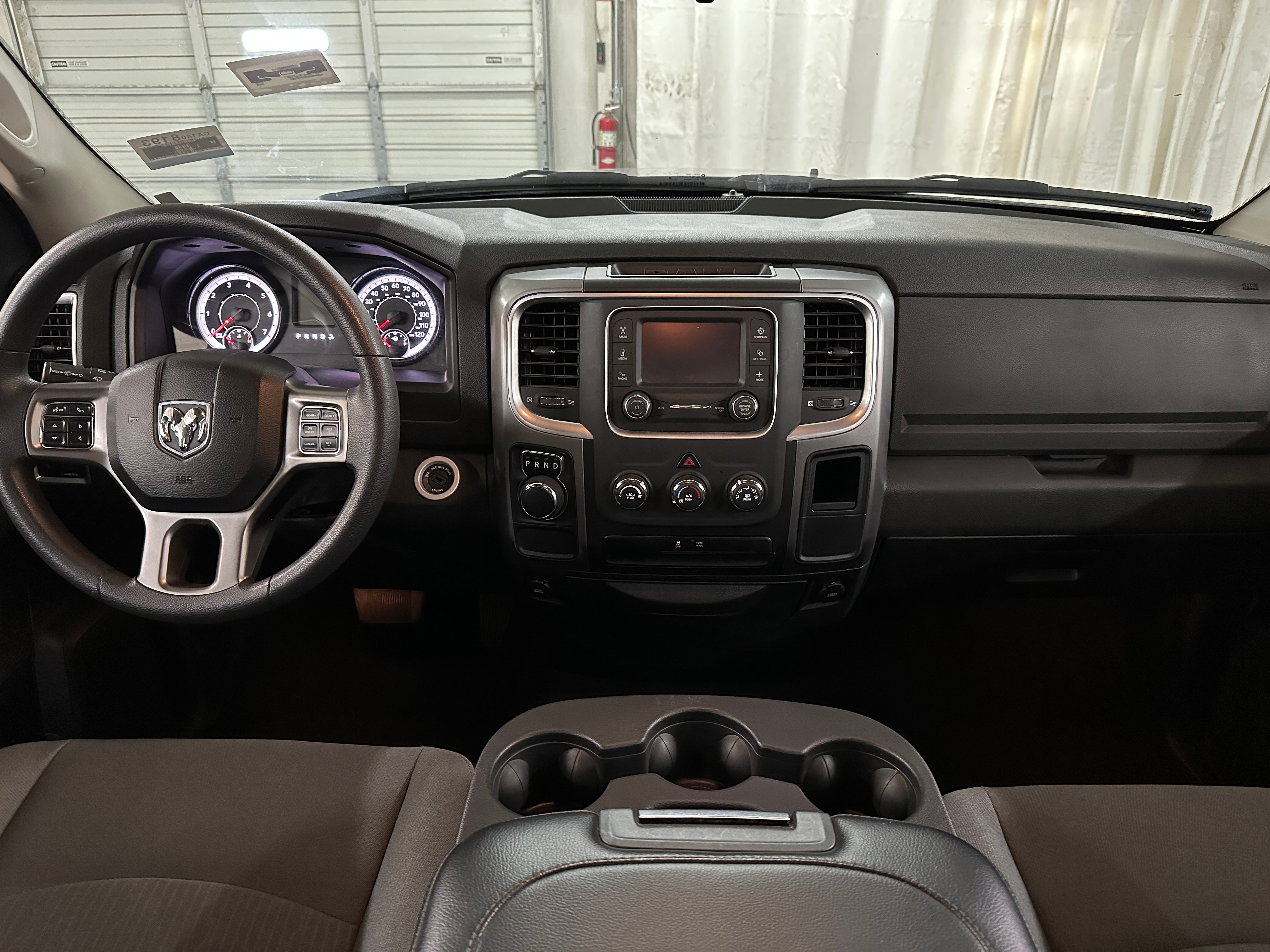 2024 RAM 1500 Classic SLT 3