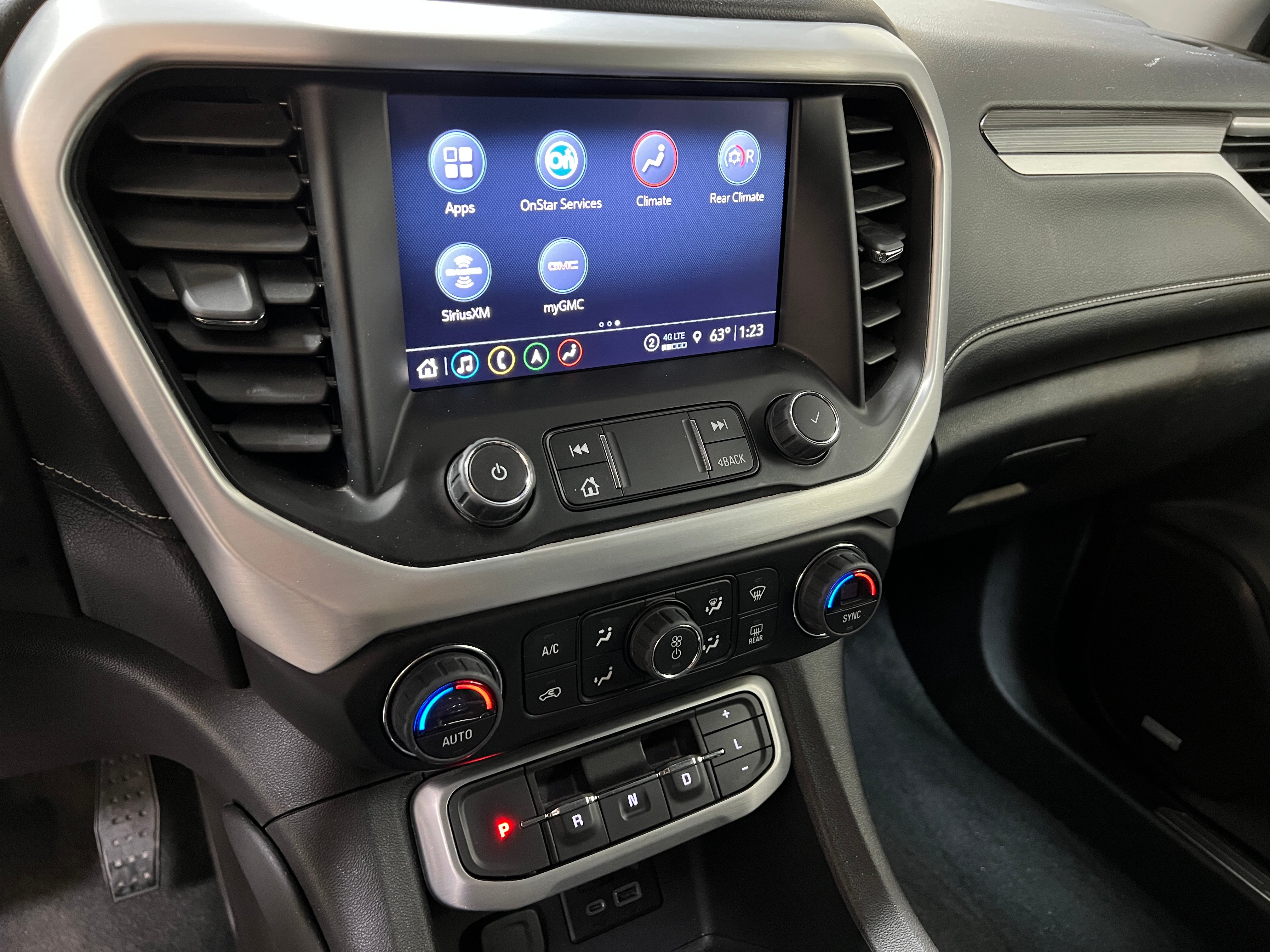 2023 GMC Acadia SLT 4