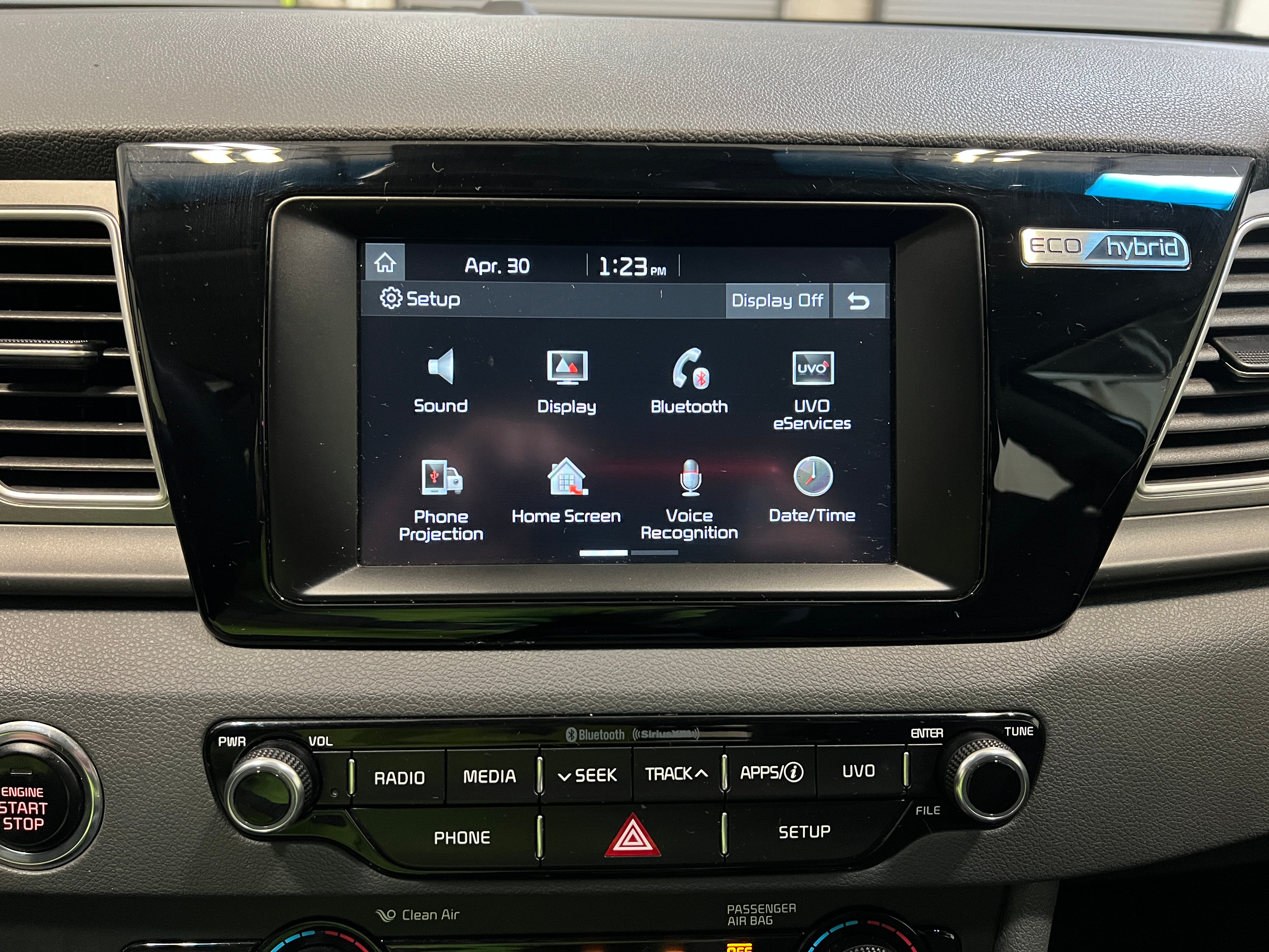 2017 Kia Niro LX 4