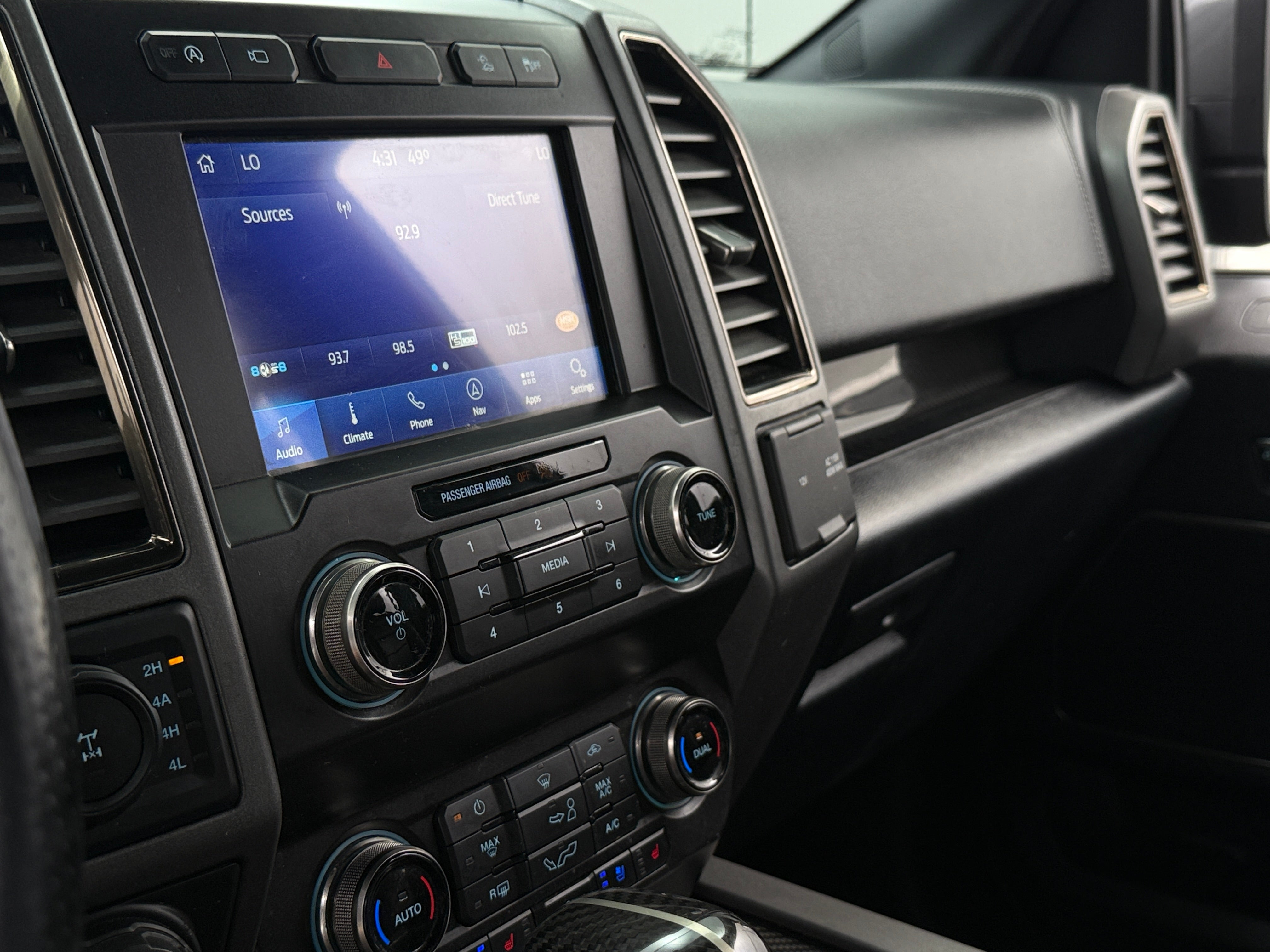 2020 Ford Econoline E-150 4