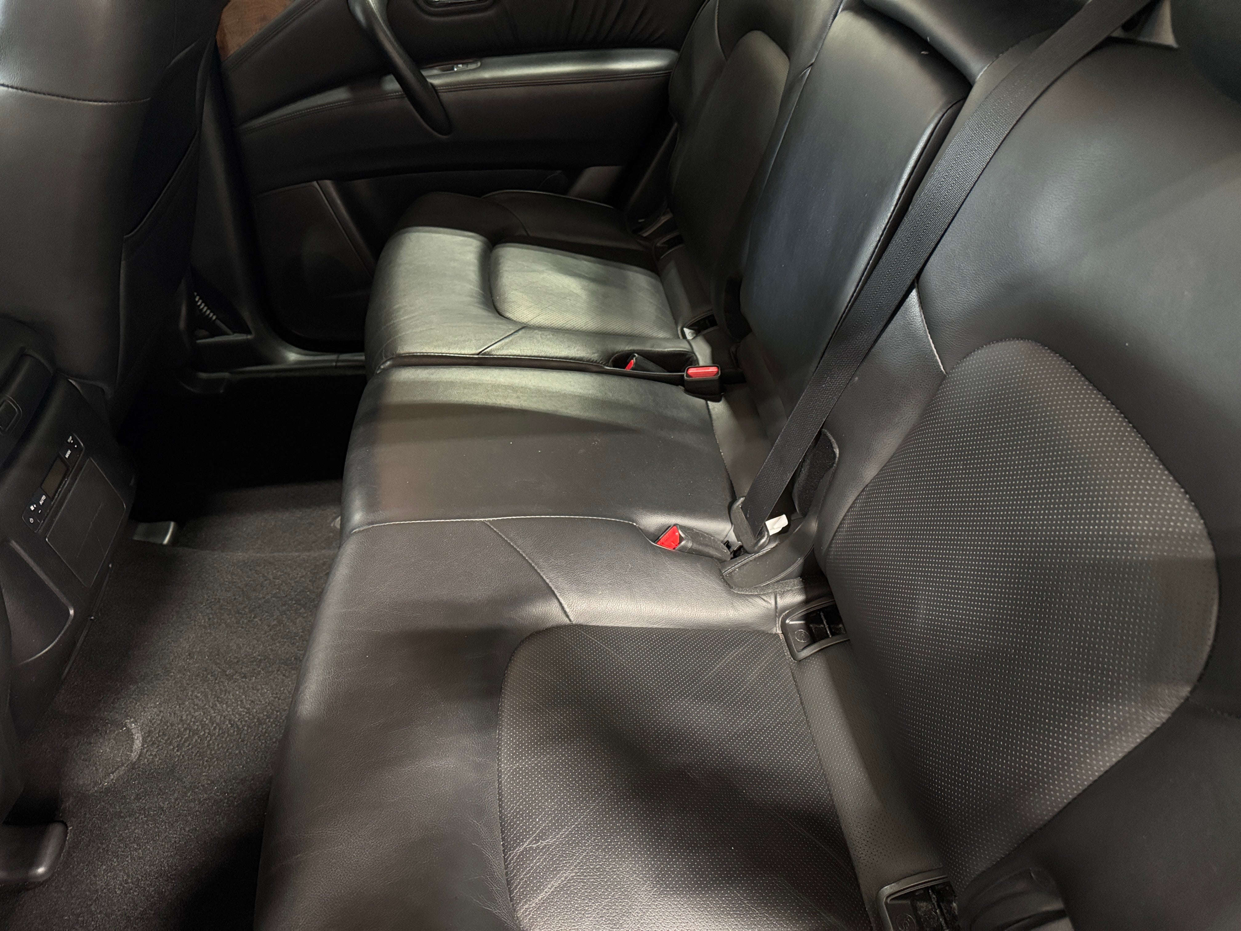 2023 Nissan Armada SL 5