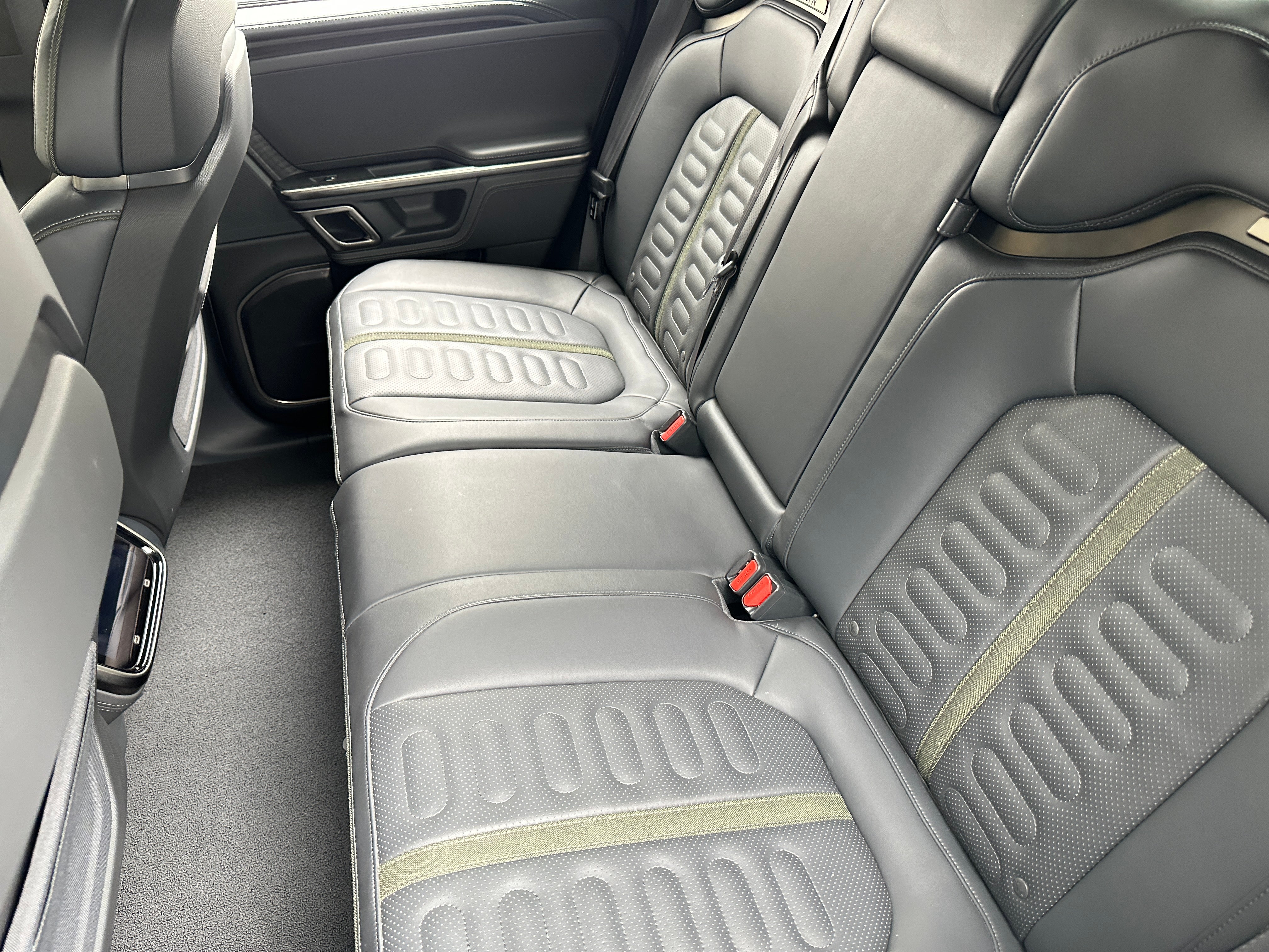 2022 Rivian R1T Adventure 4